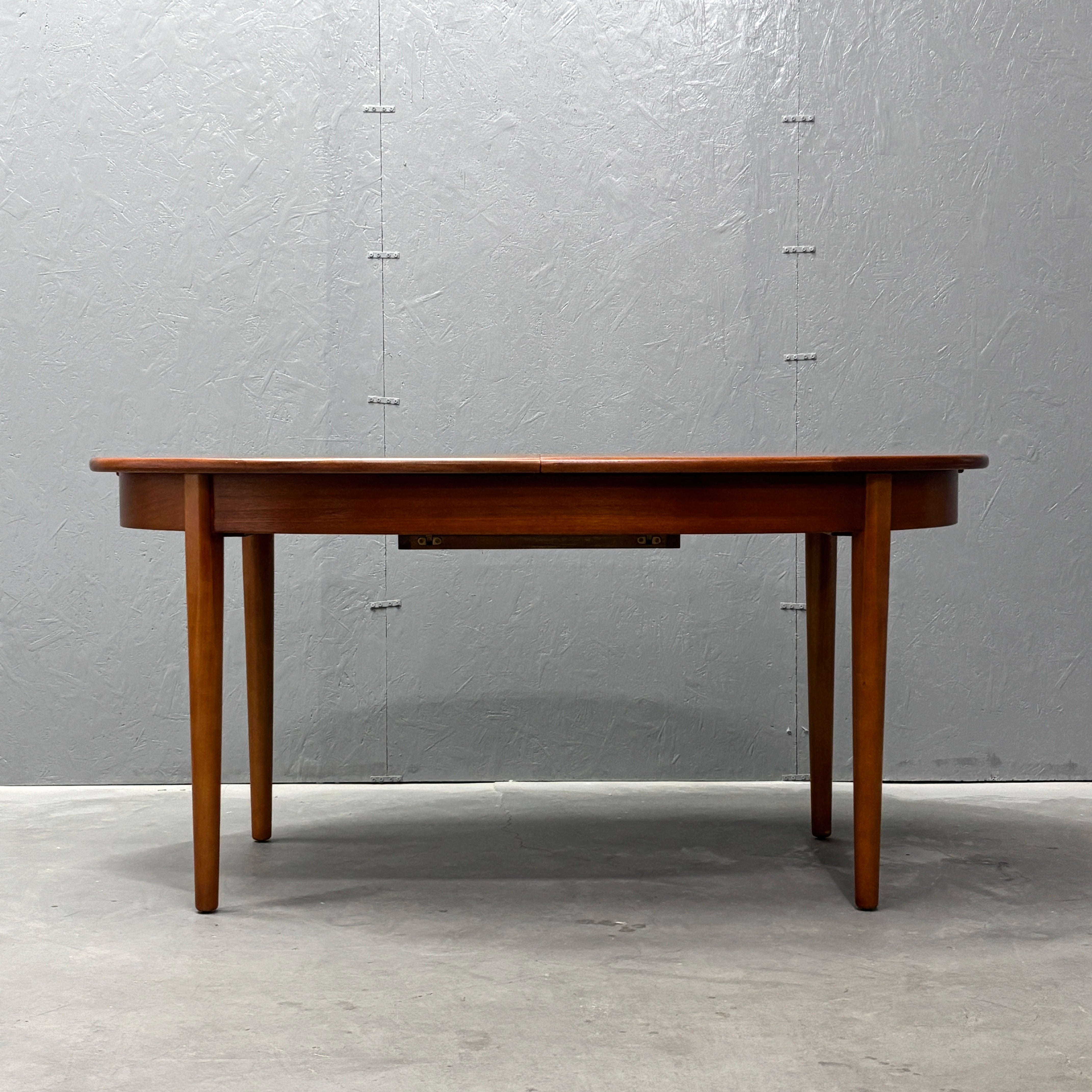 Jentique(ジェンティーク) オーバルエクステンションテーブル (601) Jentique(ジェンティーク) / OVAL DINING TABLE オーバル