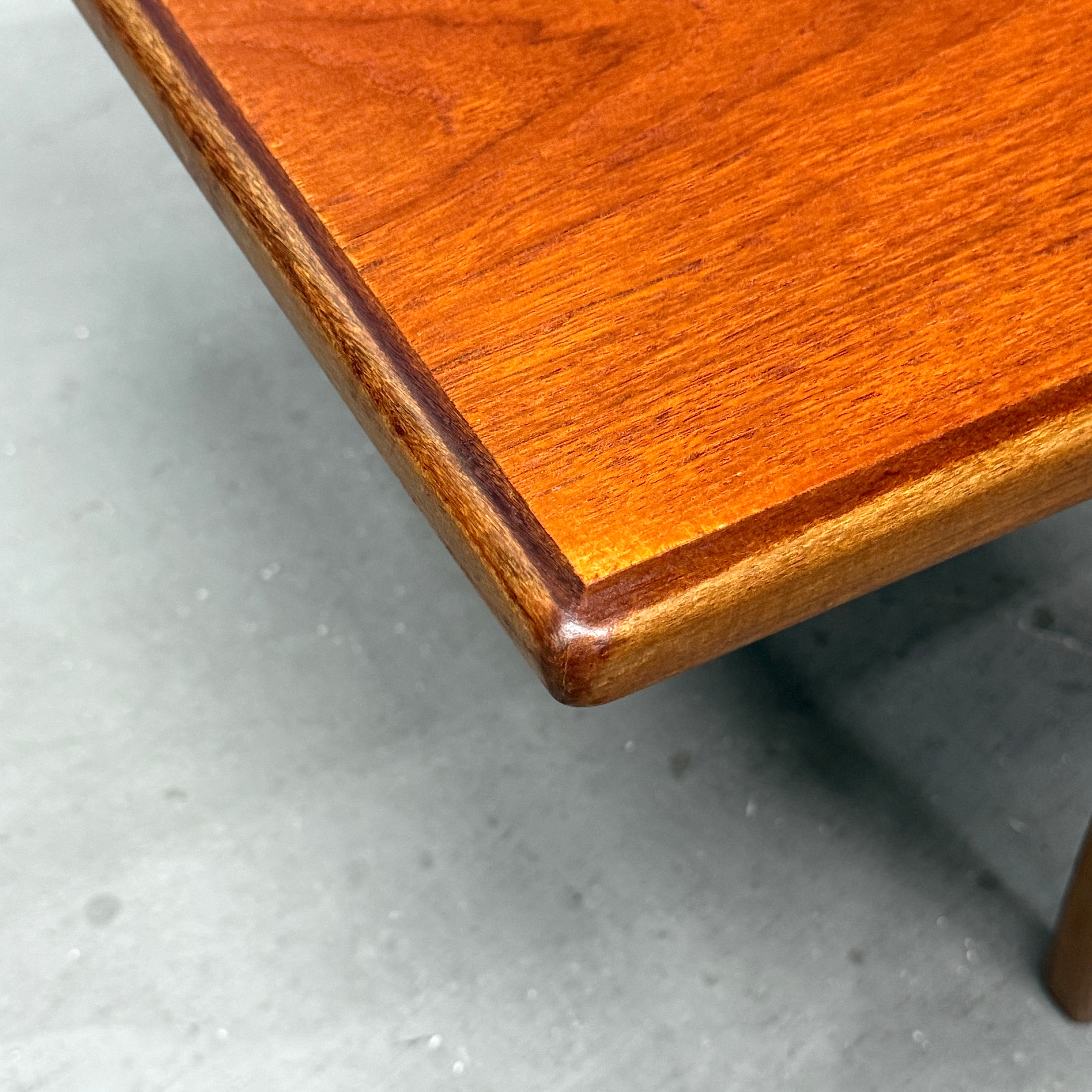 G-PLAN(ジープラン) ガラストップ コーヒーテーブル (701) G-PLAN(ジープラン) / GLASS TOP COFFEE TABLE ガラストップ コーヒー