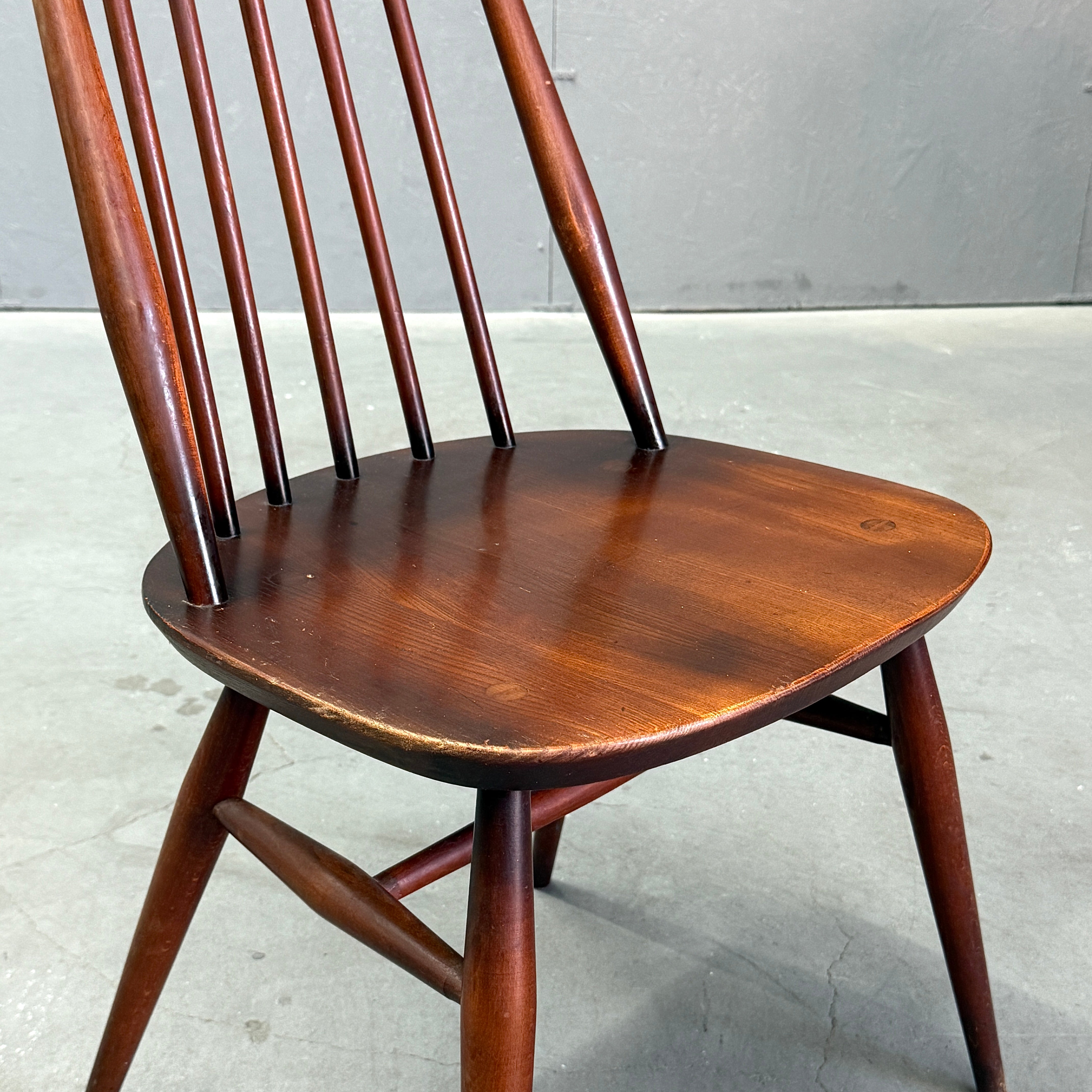 ERCOL(アーコール) ゴールドスミスチェア ダークコロニアル (603) ERCOL(アーコール) / GOLDSMITH CHAIR DARK ゴールドスミスチェア