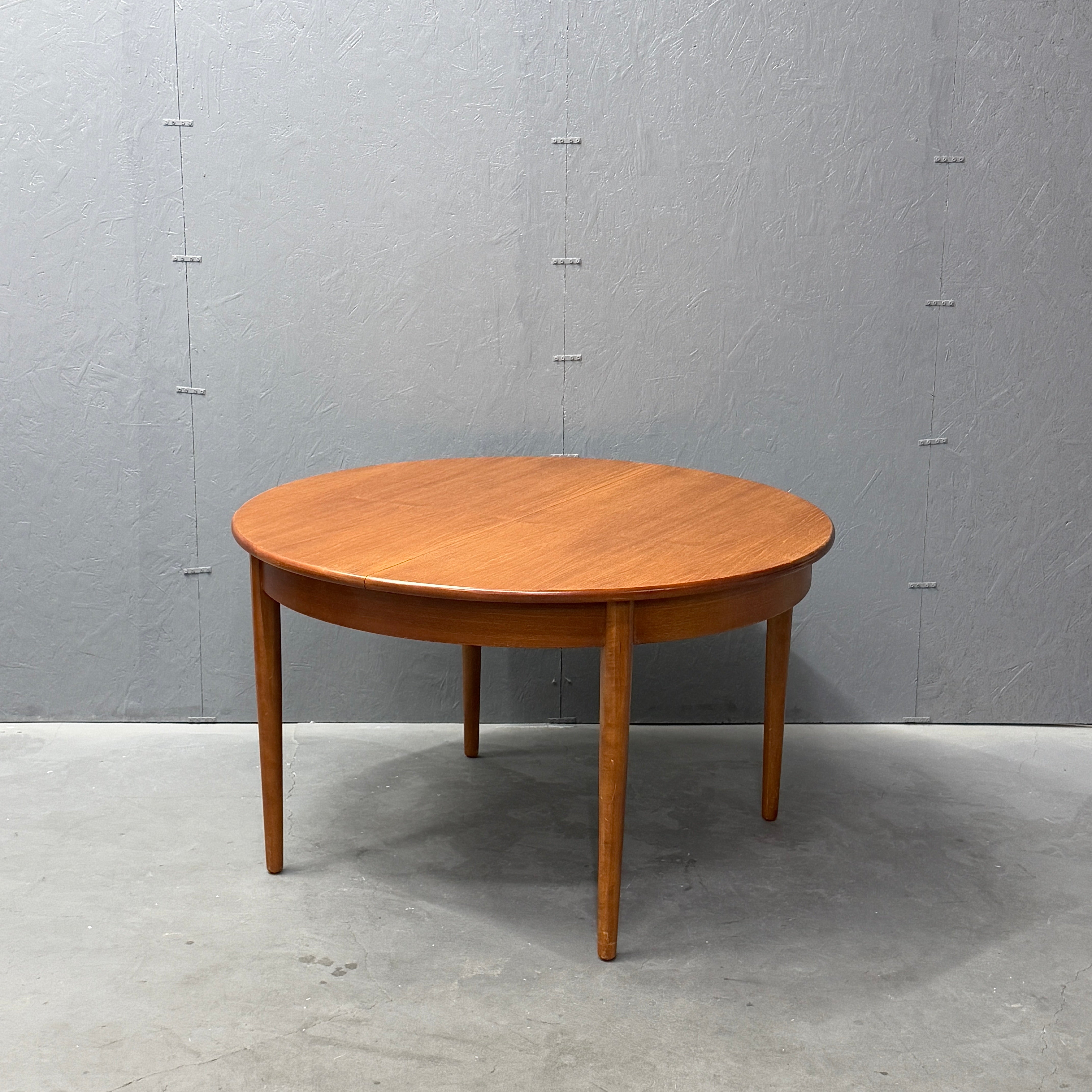 ダイニングテーブル – NONOR FURNITURE
