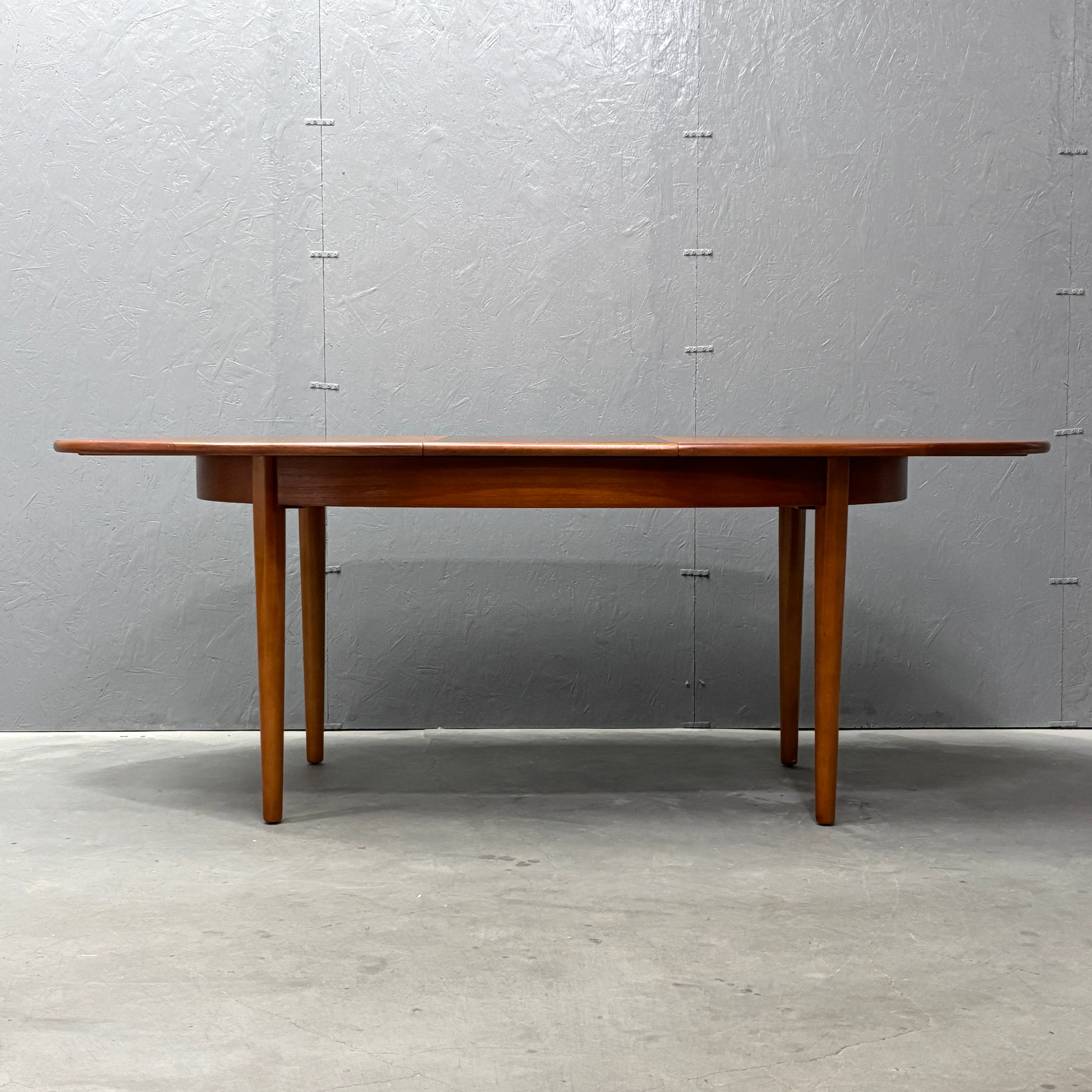 Jentique(ジェンティーク) オーバルエクステンションテーブル (601) Jentique(ジェンティーク) / OVAL DINING TABLE オーバル