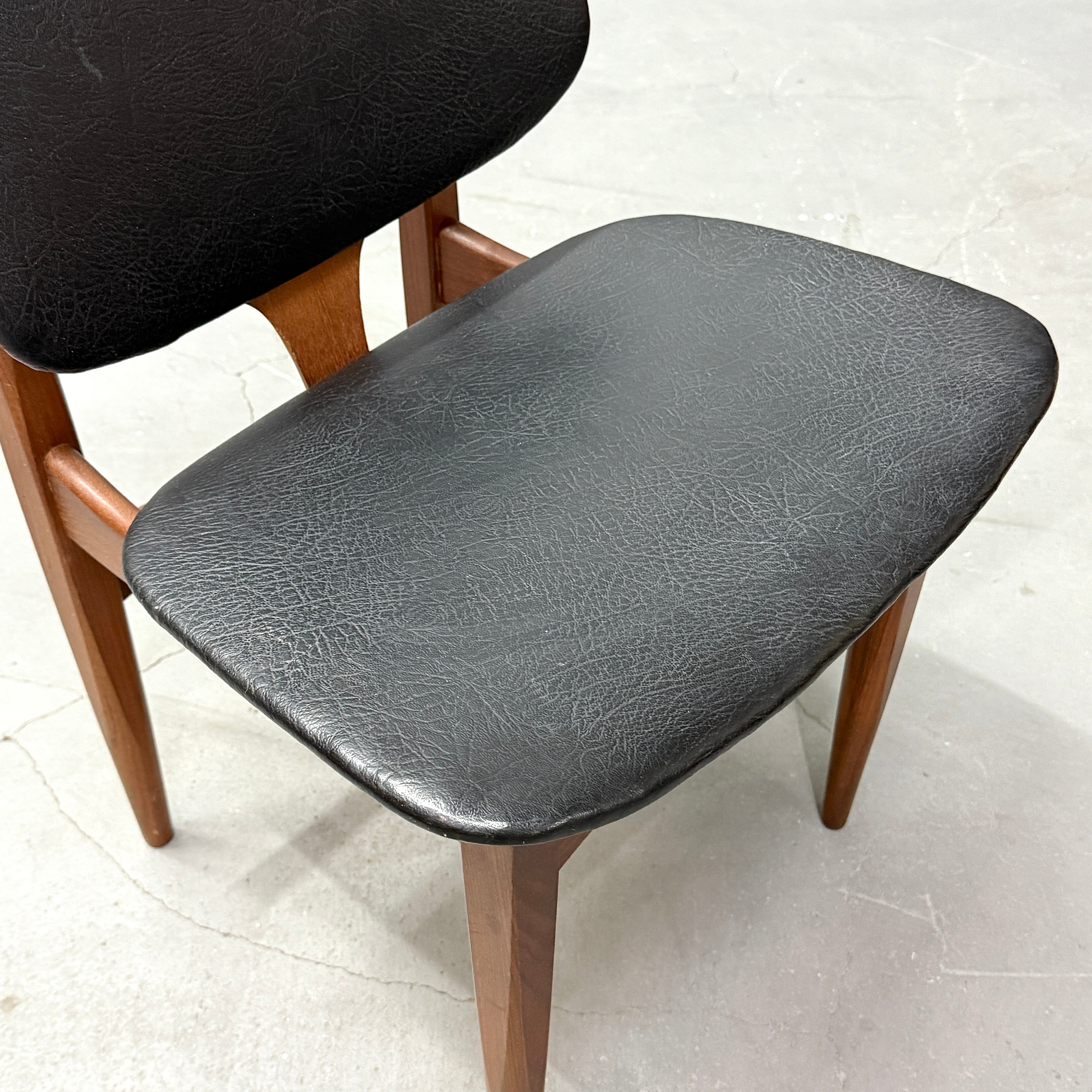 Elliots of Newbury(EON) / VINTAGE CHAIR ヴィンテージチェア (504
