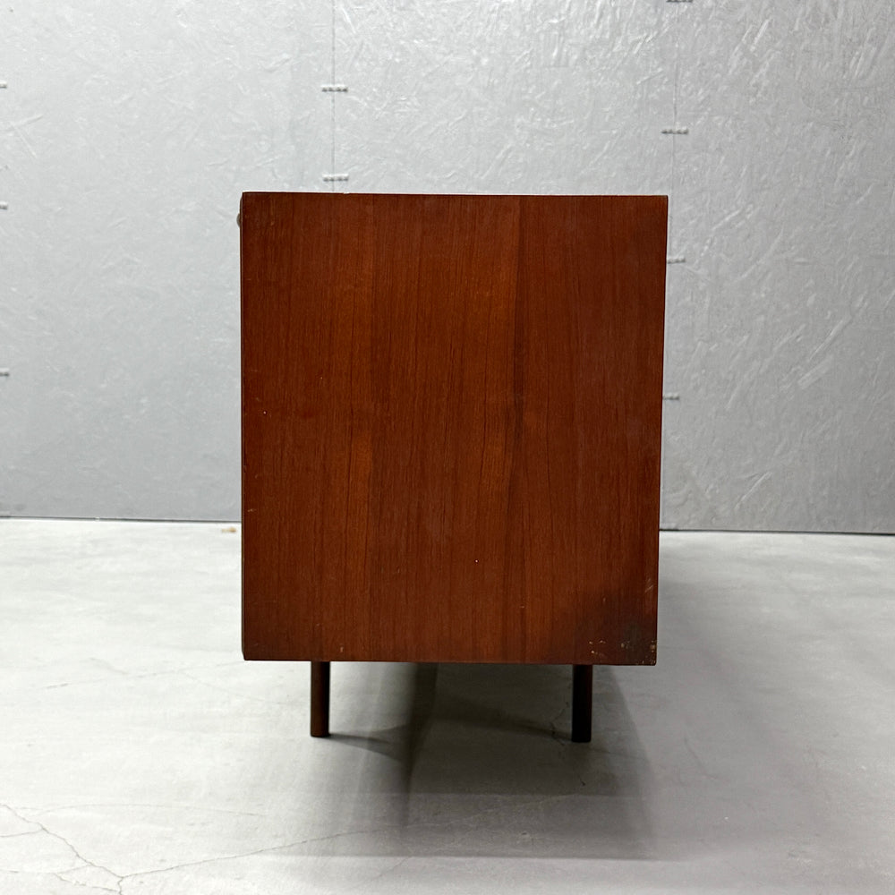 
                      
                        A.H.McINTOSH(マッキントッシュ) /  DUNVEGAN Sideboard (401)
                      
                    