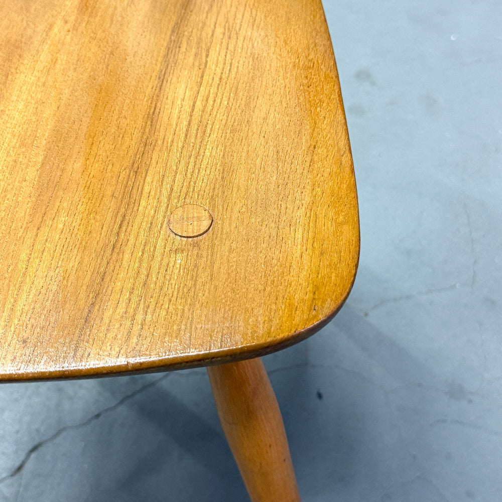 
                      
                        ERCOL(アーコール) / HOOP BACK CHAIR 4本 フープバックチェア (401)
                      
                    