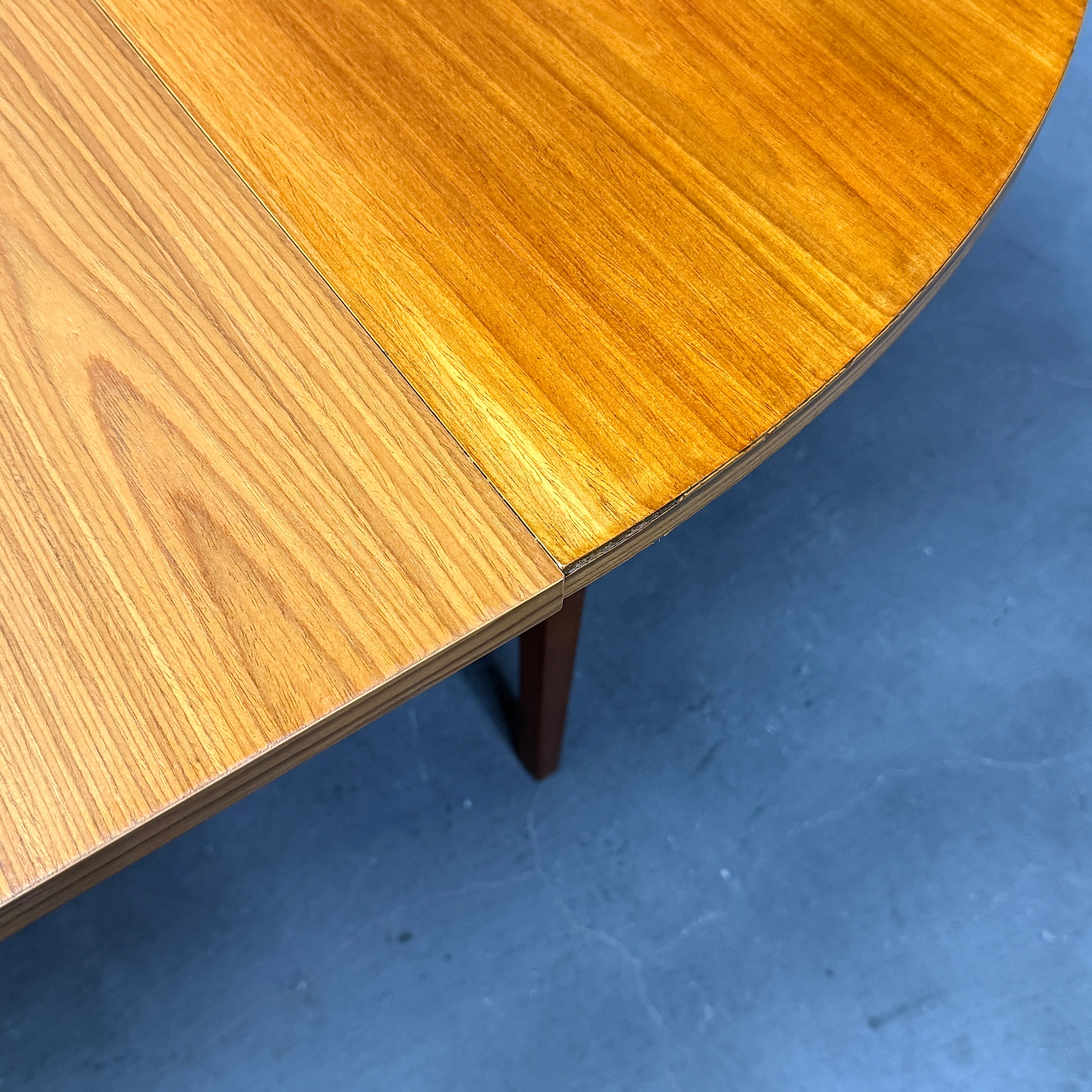TEAK EXTENSION ROUND TABLE チークラウンドテーブル (606) – NONOR