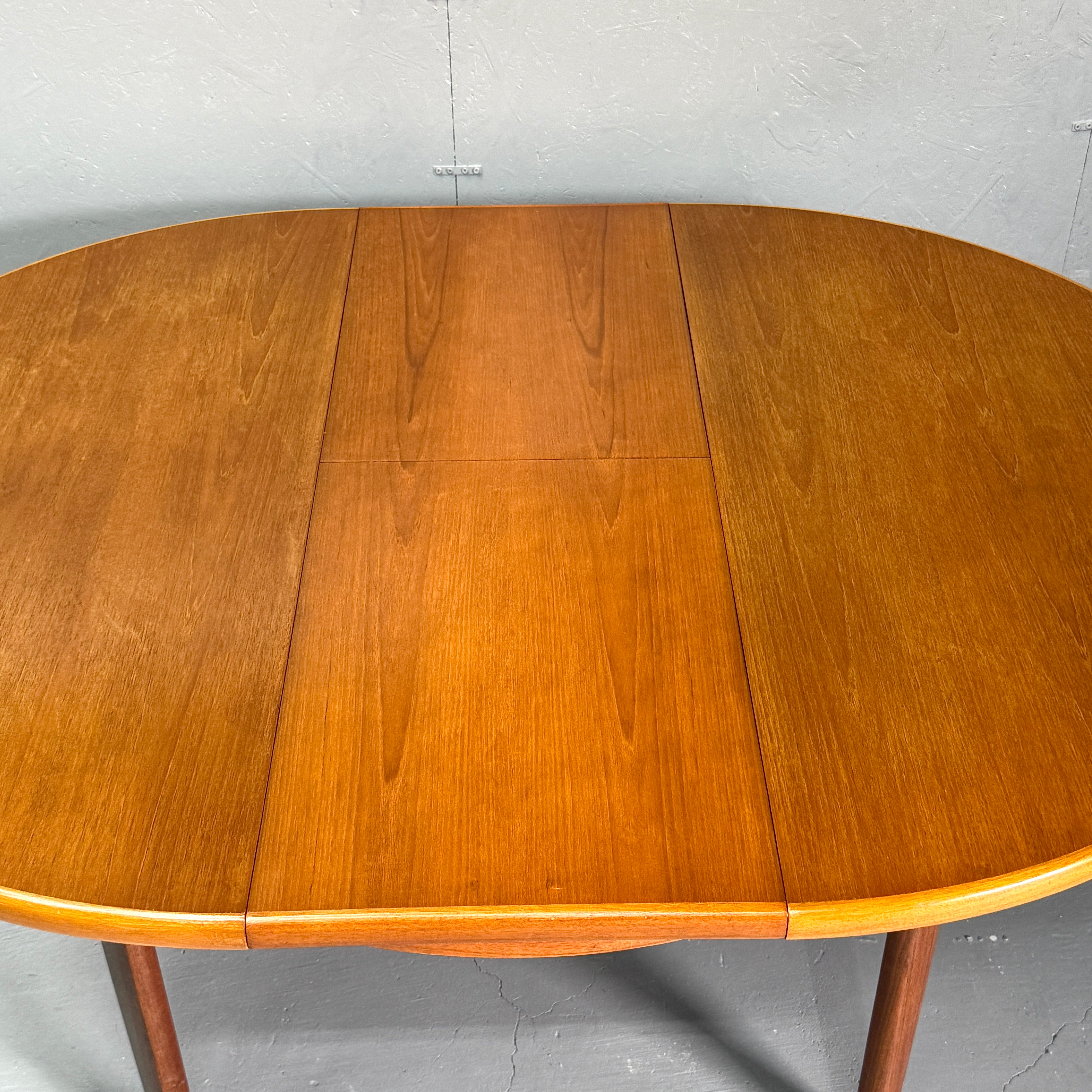 DANISH VINTAGE ROUND TABLE ダニッシュヴィンテージ ラウンドテーブル