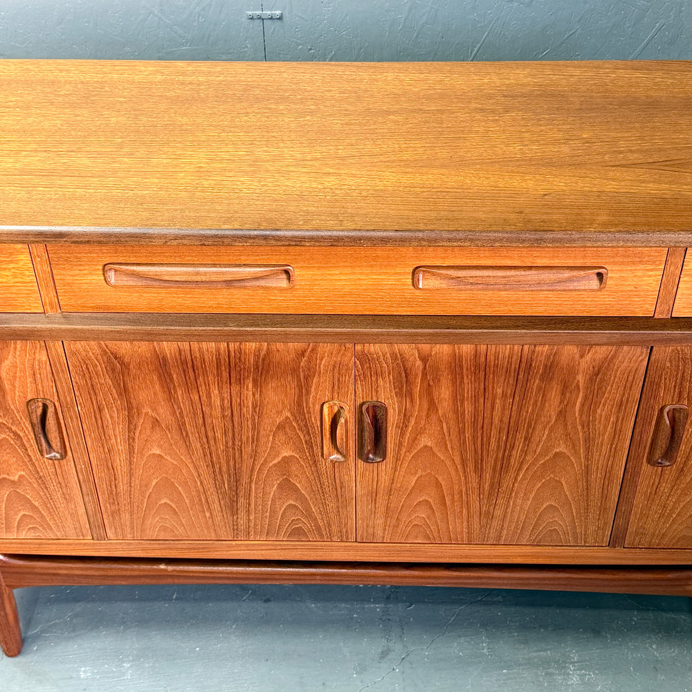 
                      
                        G-PLAN(ジープラン) / Fresco Sideboard フレスコ サイドボード (504)
                      
                    