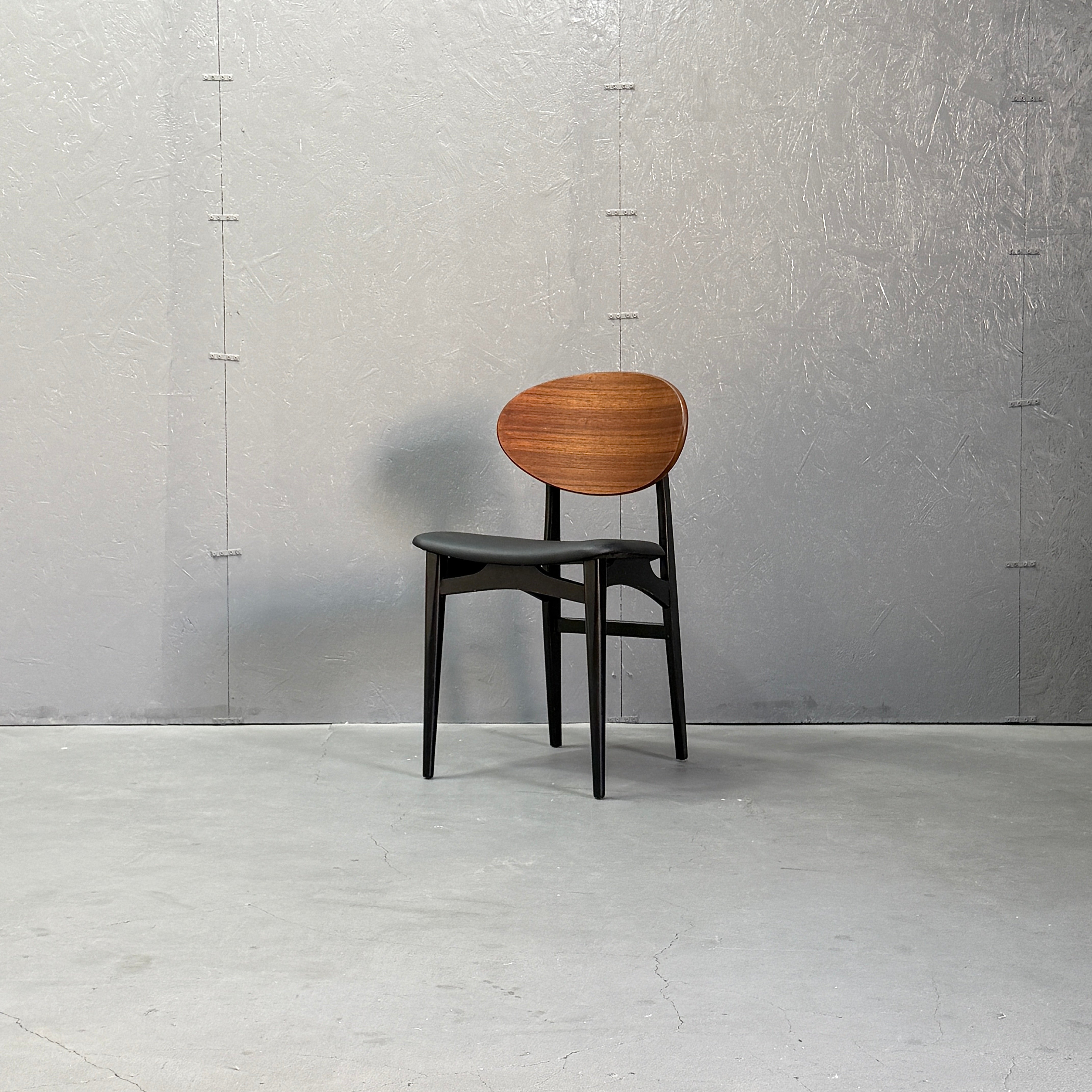 Beautility (ビューティリティ) / Vintage chair ヴィンテージ