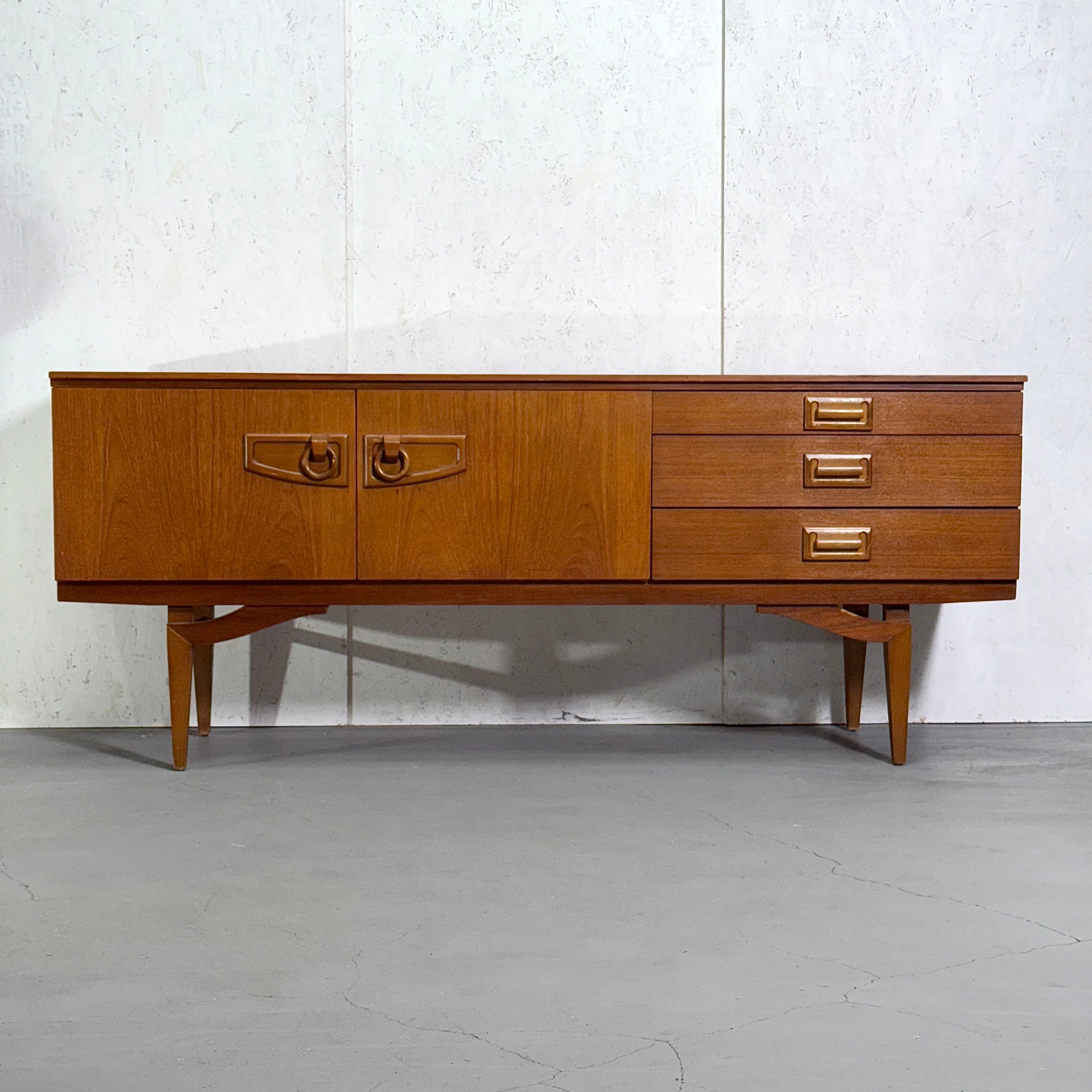 Beautility (ビューティリティ) / ヴィンテージ サイドボード