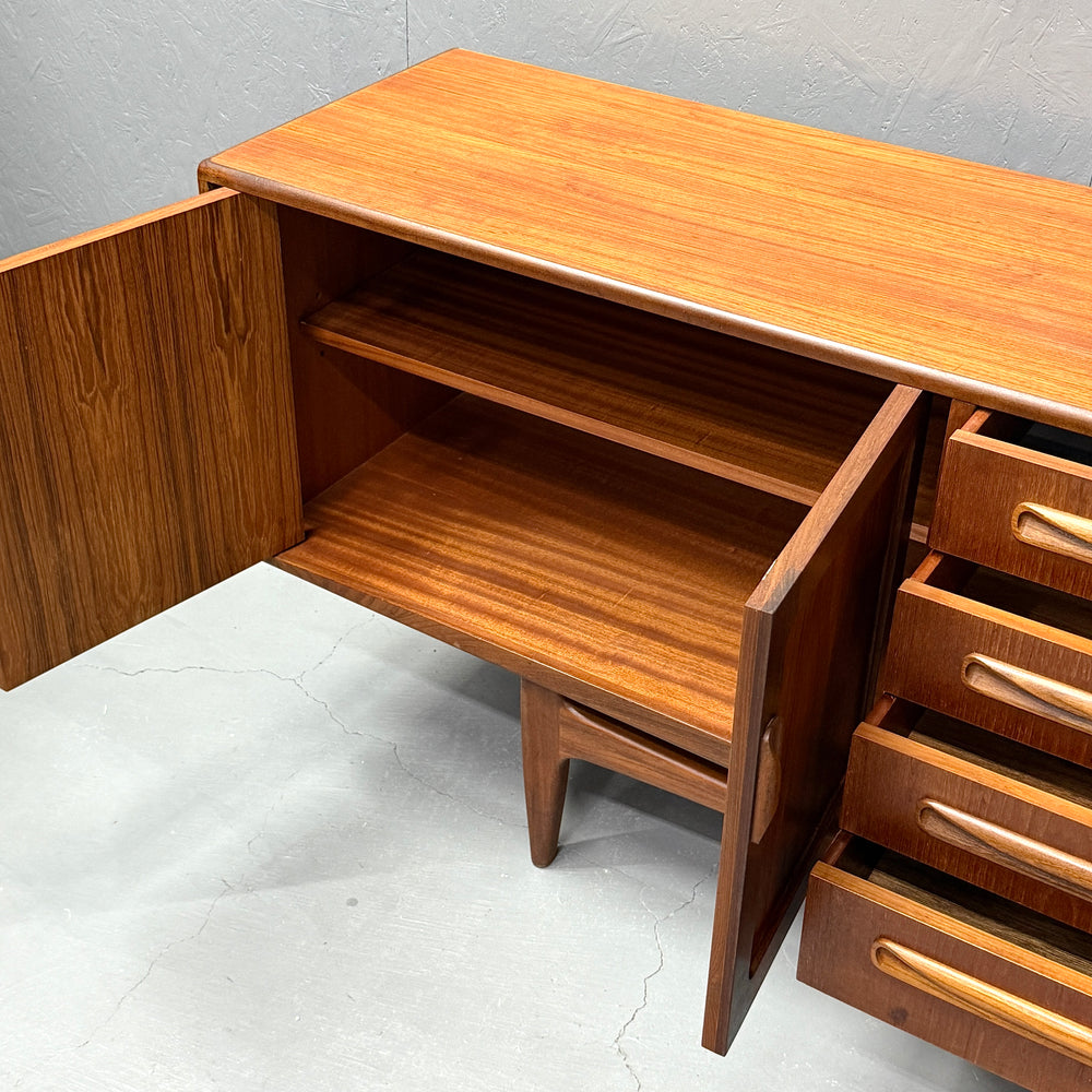 
                      
                        G-PLAN(ジープラン) / Fresco Long Jhon Sideboard フレスコ ロングジョン サイドボード (401)
                      
                    