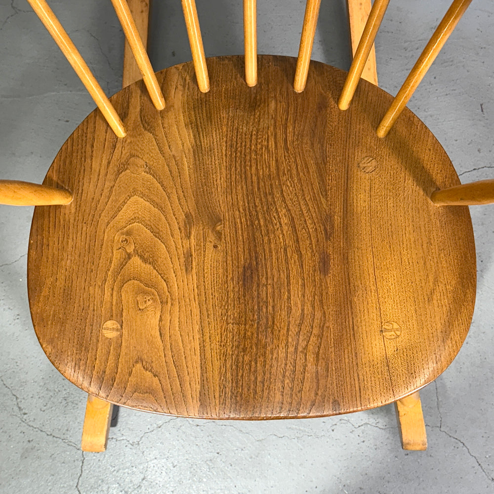 
                      
                        ERCOL(アーコール) COWHORN ROCKING CHAIR / カウホーン ロッキングチェア (301)
                      
                    
