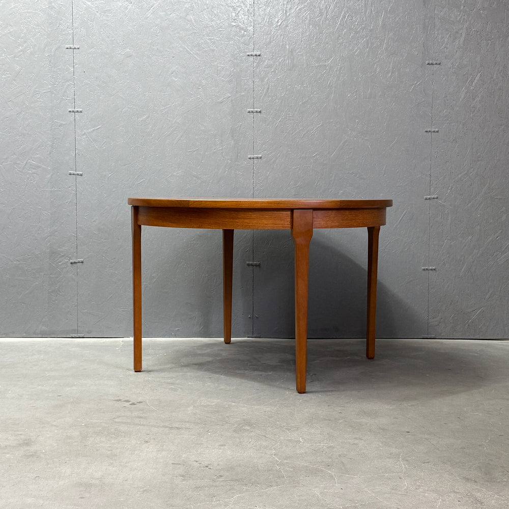 ダイニングテーブル – NONOR FURNITURE