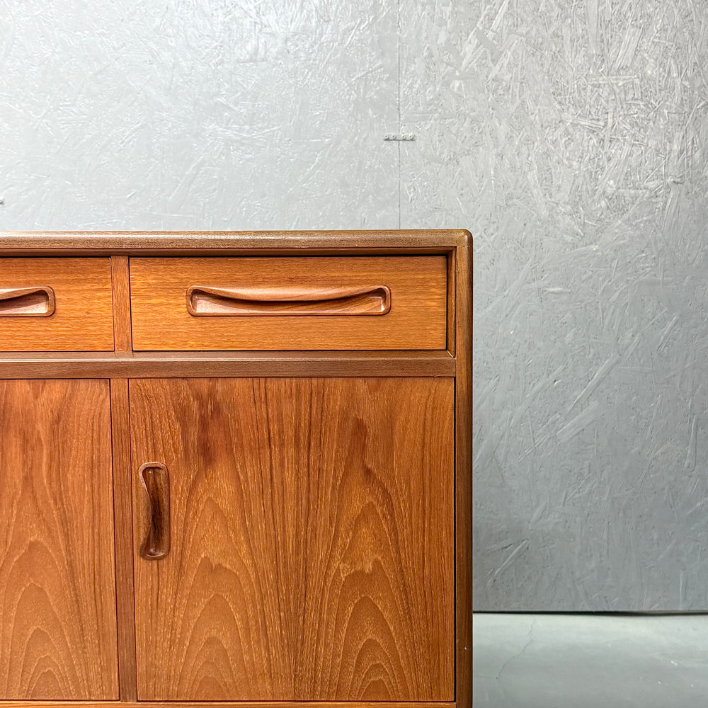 
                      
                        G-PLAN(ジープラン) / Fresco Sideboard フレスコ サイドボード (504)
                      
                    