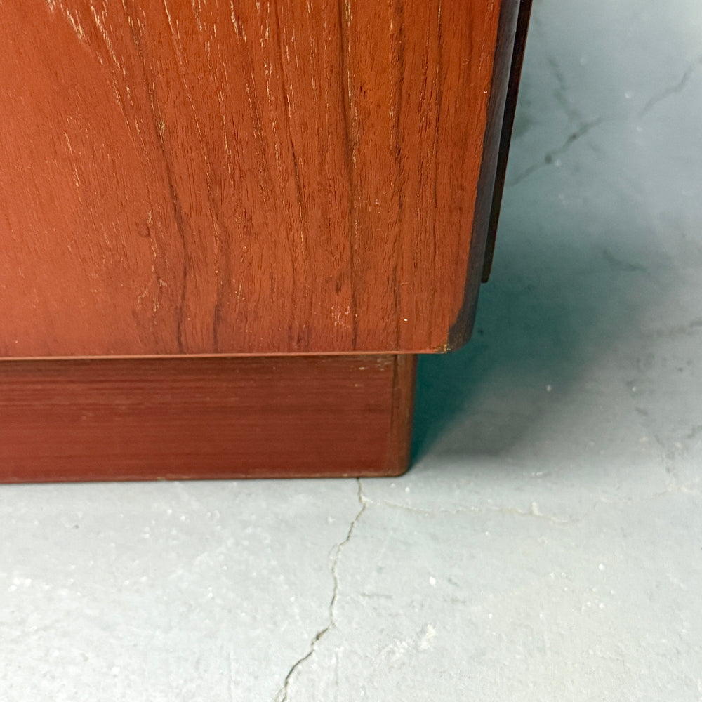 
                      
                        G-PLAN(ジープラン) / Fresco 3-Drawer Chest フレスコ 3段チェスト (501)
                      
                    