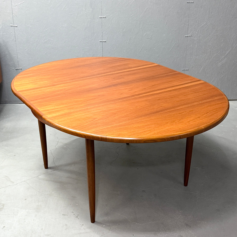 
                      
                        G-PLAN(ジープラン) / Fresco ROUND TABLE フレスコ ラウンドエクステンション ダイニングテーブル (503)
                      
                    