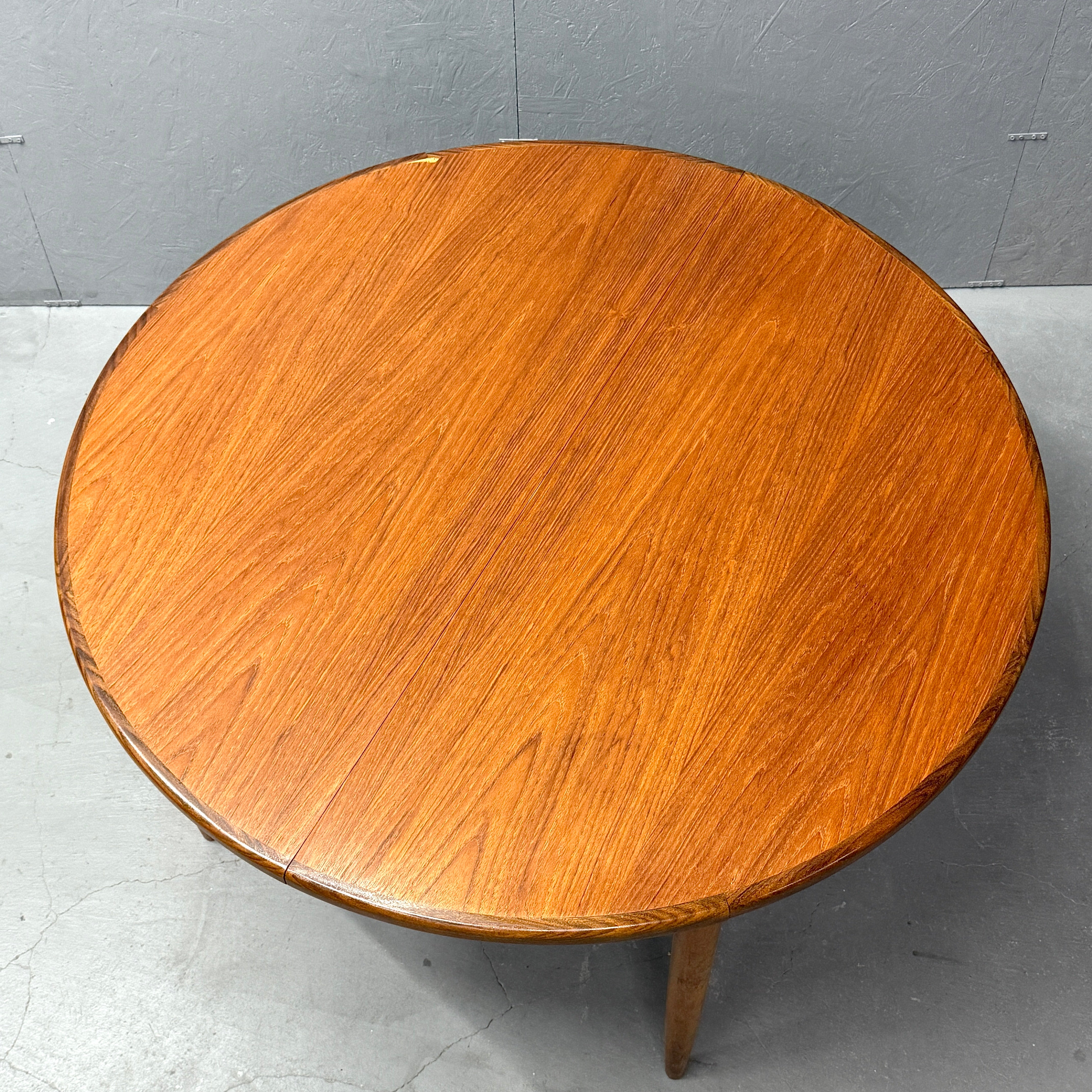 G-PLAN フレスコ ラウンドエクステンション ダイニングテーブル (409) G-PLAN フレスコ ラウンドエクステンション ダイニングテーブル (409