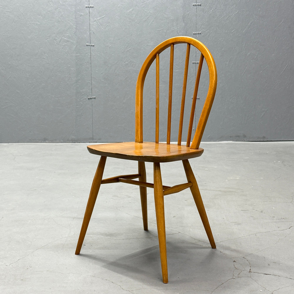
                      
                        ERCOL(アーコール) / HOOP BACK CHAIR 4本 フープバックチェア (402)
                      
                    