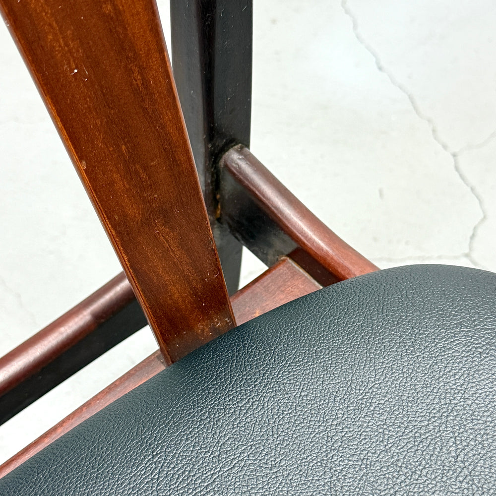 
                      
                        Elliots of Newbury(EON) / DINING CHAIR ダイニングチェア (2)
                      
                    