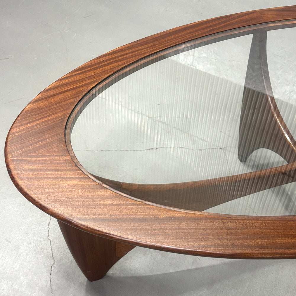 
                      
                        G-PLAN(ジープラン) / Astro oval coffee table アストロ オーバルコーヒーテーブル (403)
                      
                    