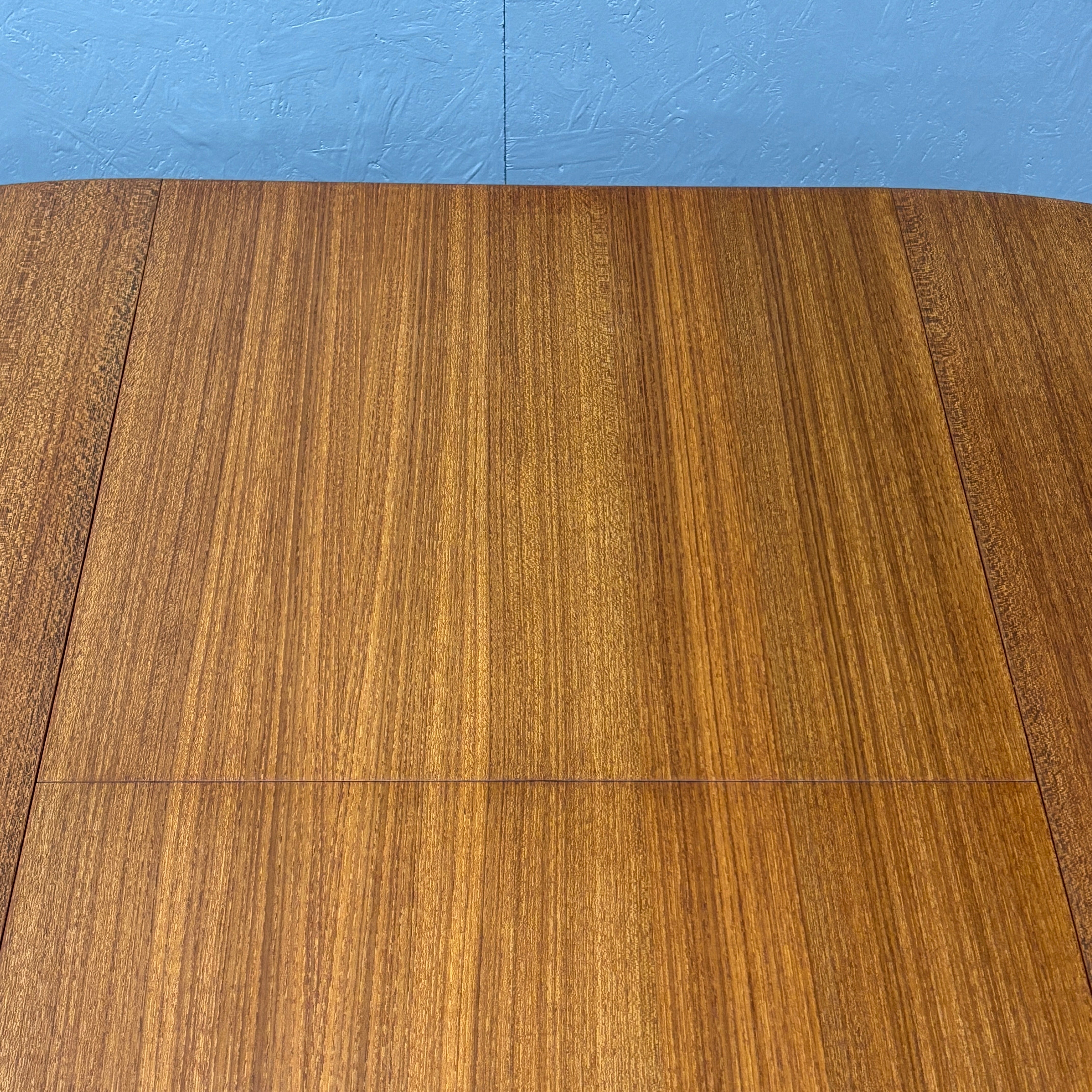 Danish Vintage / Extension Round Dining Table デンマーク
