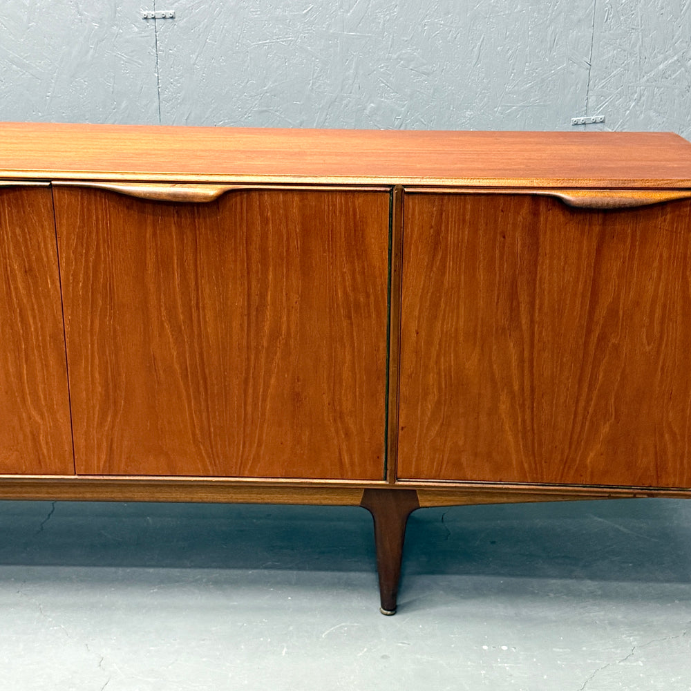 
                      
                        A.H.McINTOSH(マッキントッシュ) /  DUNVEGAN Sideboard (402)
                      
                    
