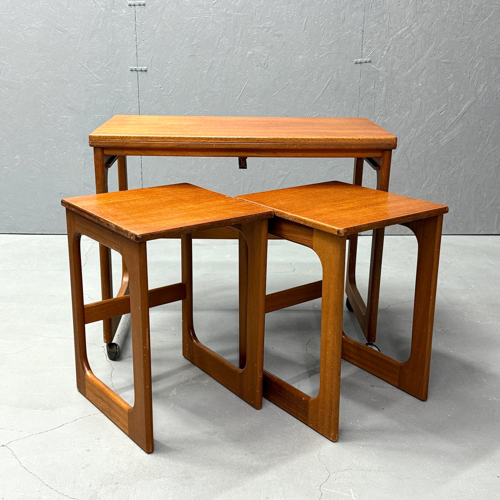 
                      
                        A.H.McINTOSH(マッキントッシュ) / Nest table ネストテーブル (402)
                      
                    