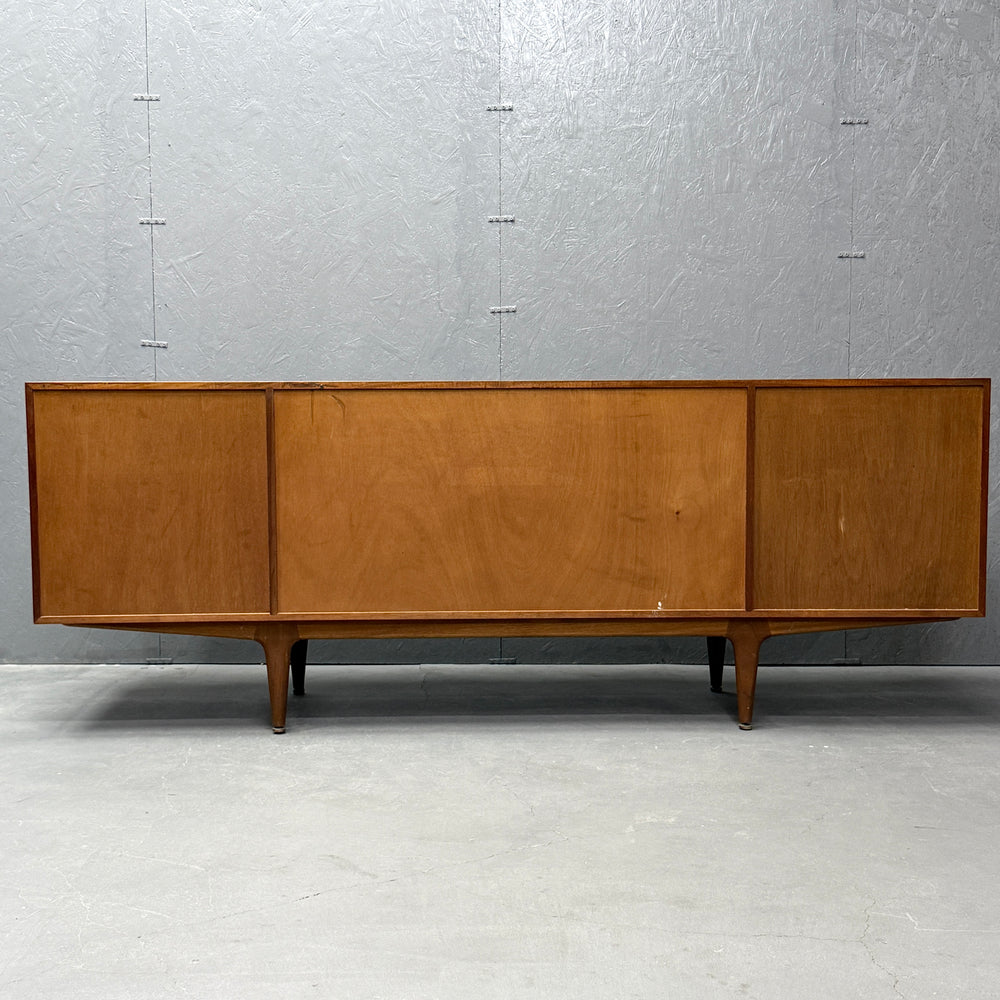 
                      
                        A.H.McINTOSH(マッキントッシュ) /  DUNVEGAN Sideboard (402)
                      
                    