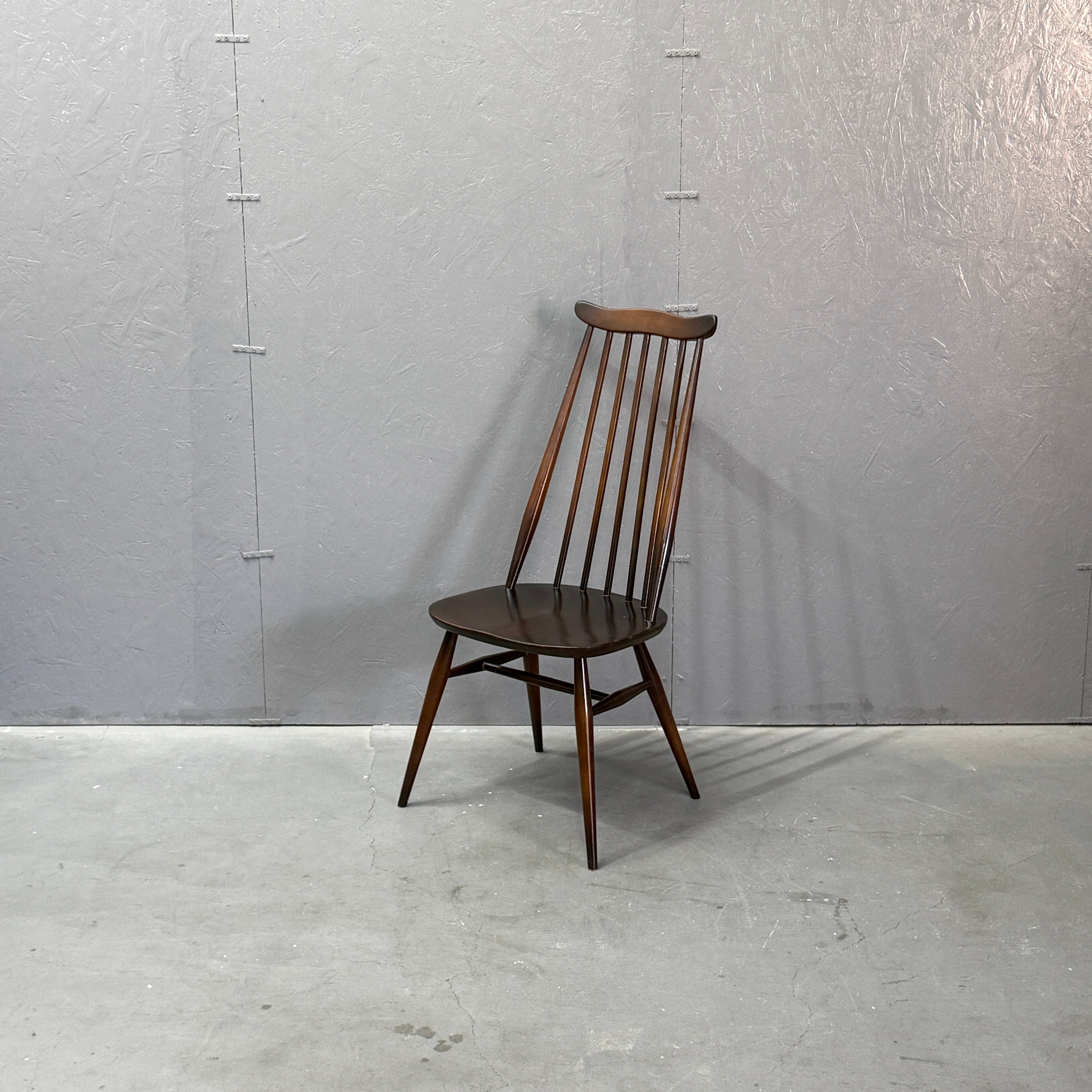 ERCOL(アーコール) ゴールドスミスチェア ダークコロニアル (601) ERCOL(アーコール) / GOLDSMITH CHAIR DARK ゴールドスミスチェア