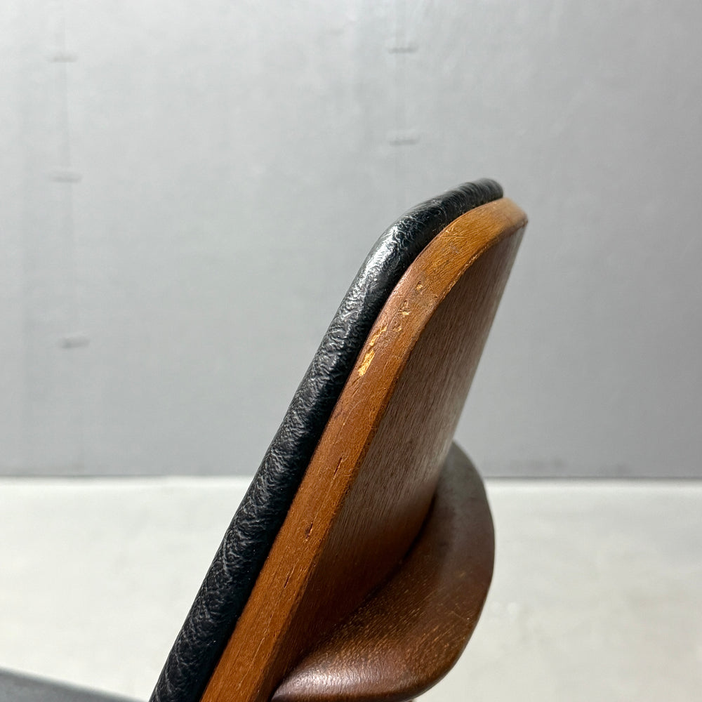 
                      
                        Elliots of Newbury(EON) / VINTAGE CHAIR ヴィンテージチェア (504)
                      
                    