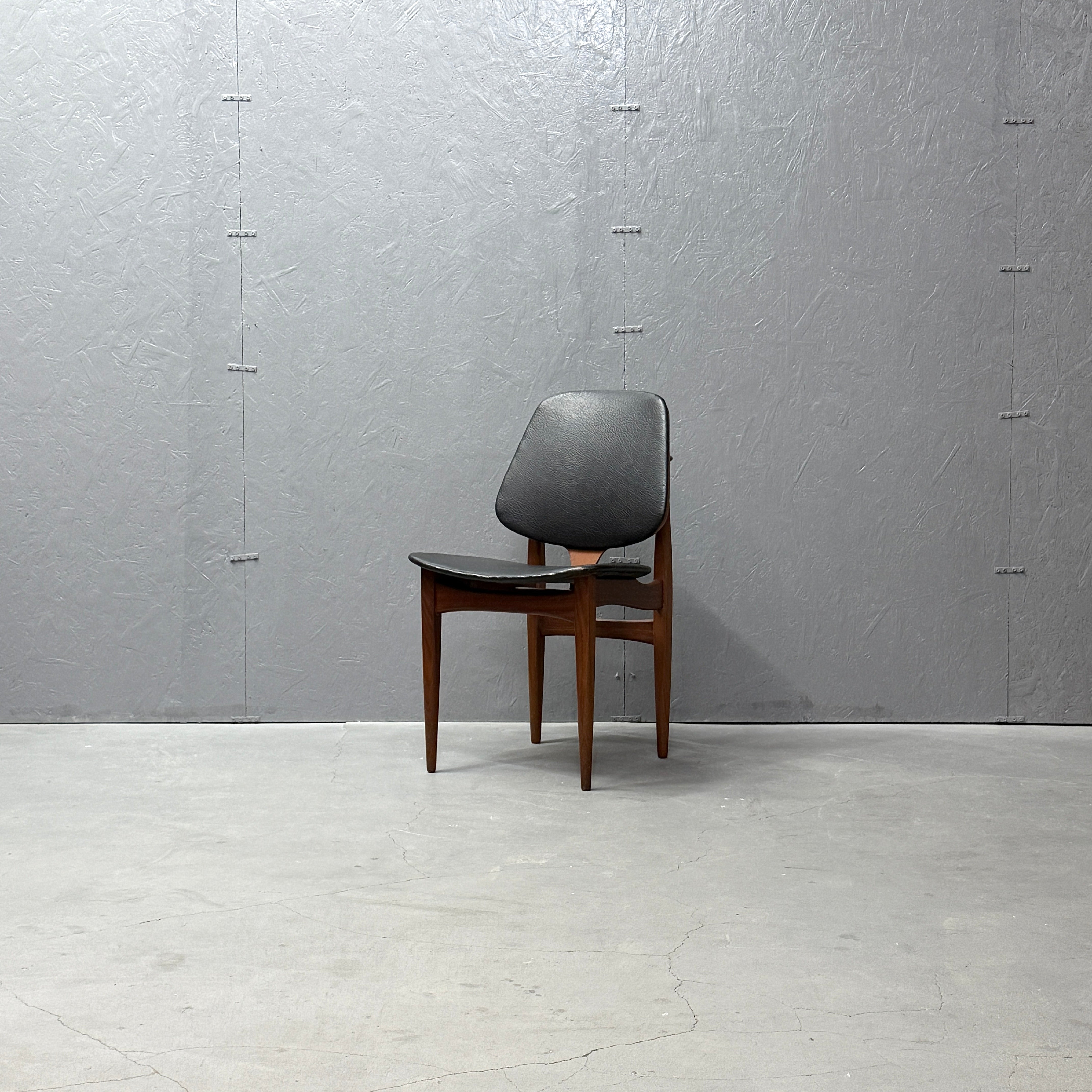 Elliots of Newbury(EON) / VINTAGE CHAIR ヴィンテージチェア (504