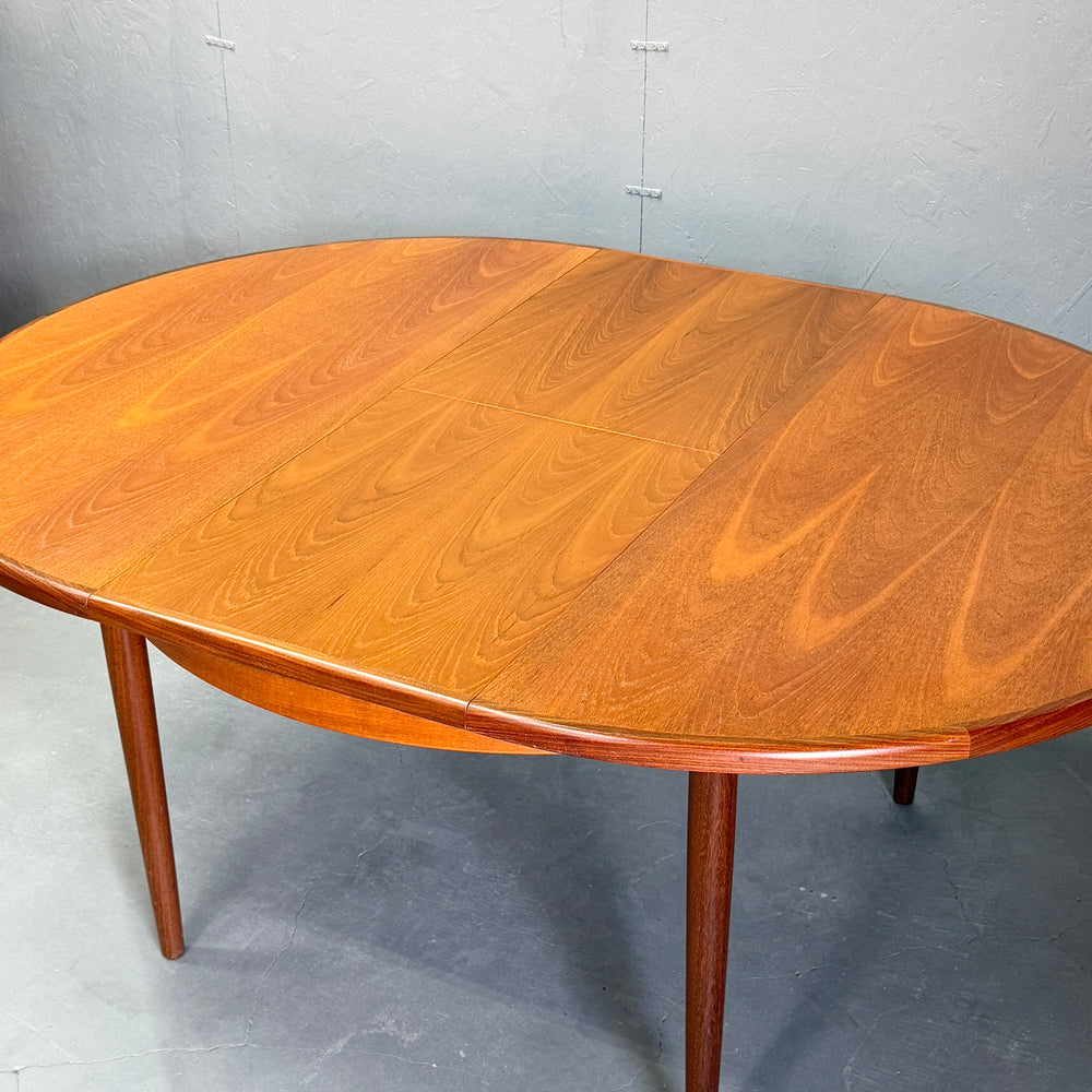 
                      
                        G-PLAN(ジープラン) / Fresco ROUND TABLE フレスコ ラウンドエクステンション ダイニングテーブル (405)
                      
                    