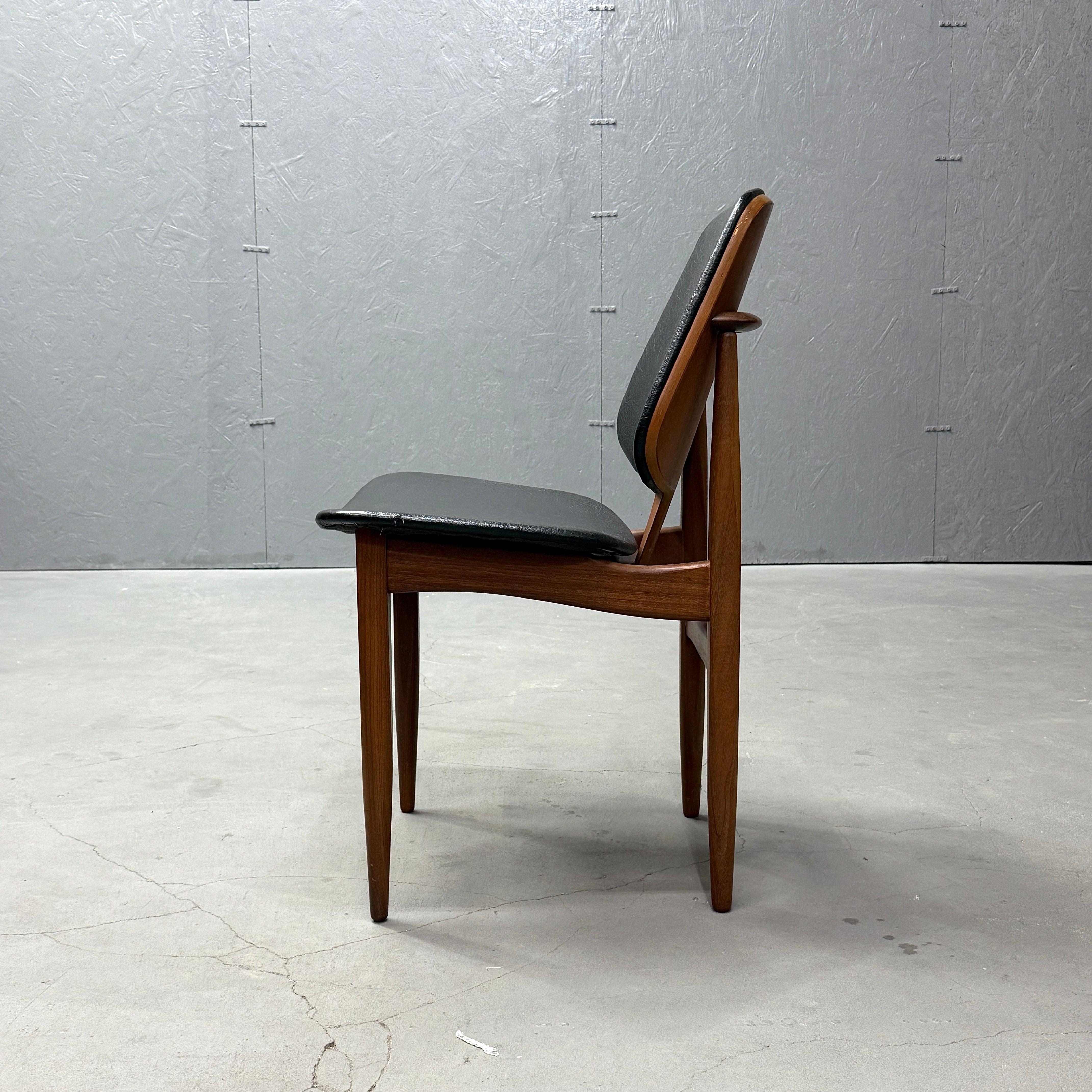 Elliots of Newbury(EON) / VINTAGE CHAIR ヴィンテージチェア (504