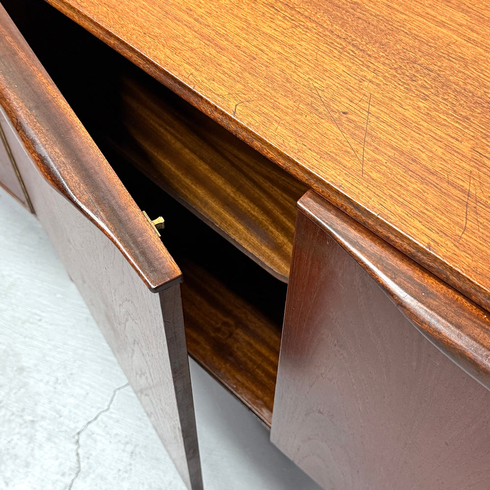 
                      
                        A.H.McINTOSH(マッキントッシュ) /  DUNVEGAN Sideboard (401)
                      
                    