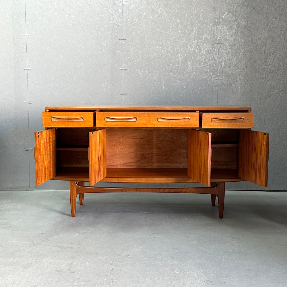 
                      
                        G-PLAN(ジープラン) / Fresco Sideboard フレスコ サイドボード (503)
                      
                    