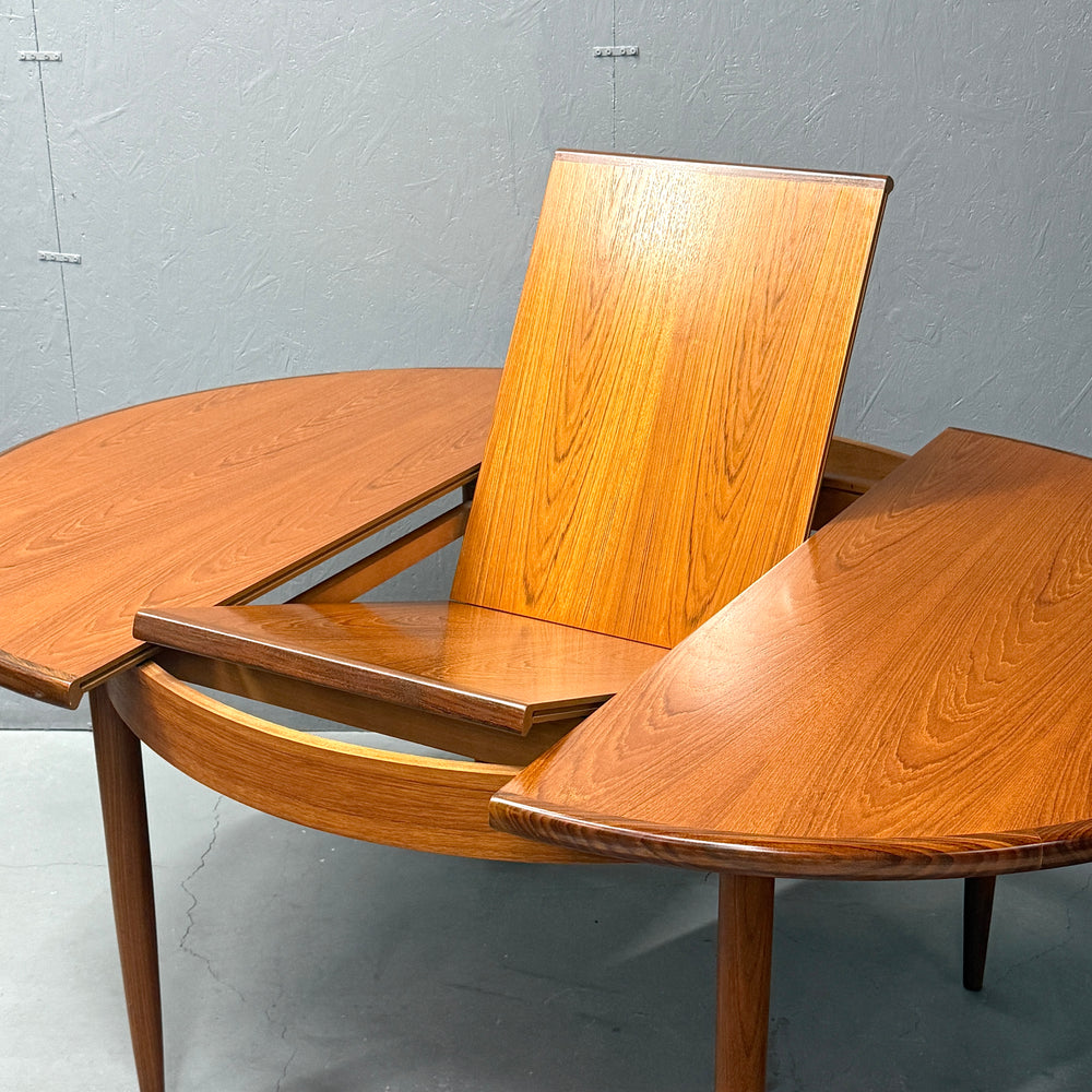 
                      
                        G-PLAN(ジープラン) / Fresco ROUND TABLE フレスコ ラウンドエクステンション ダイニングテーブル (502)
                      
                    