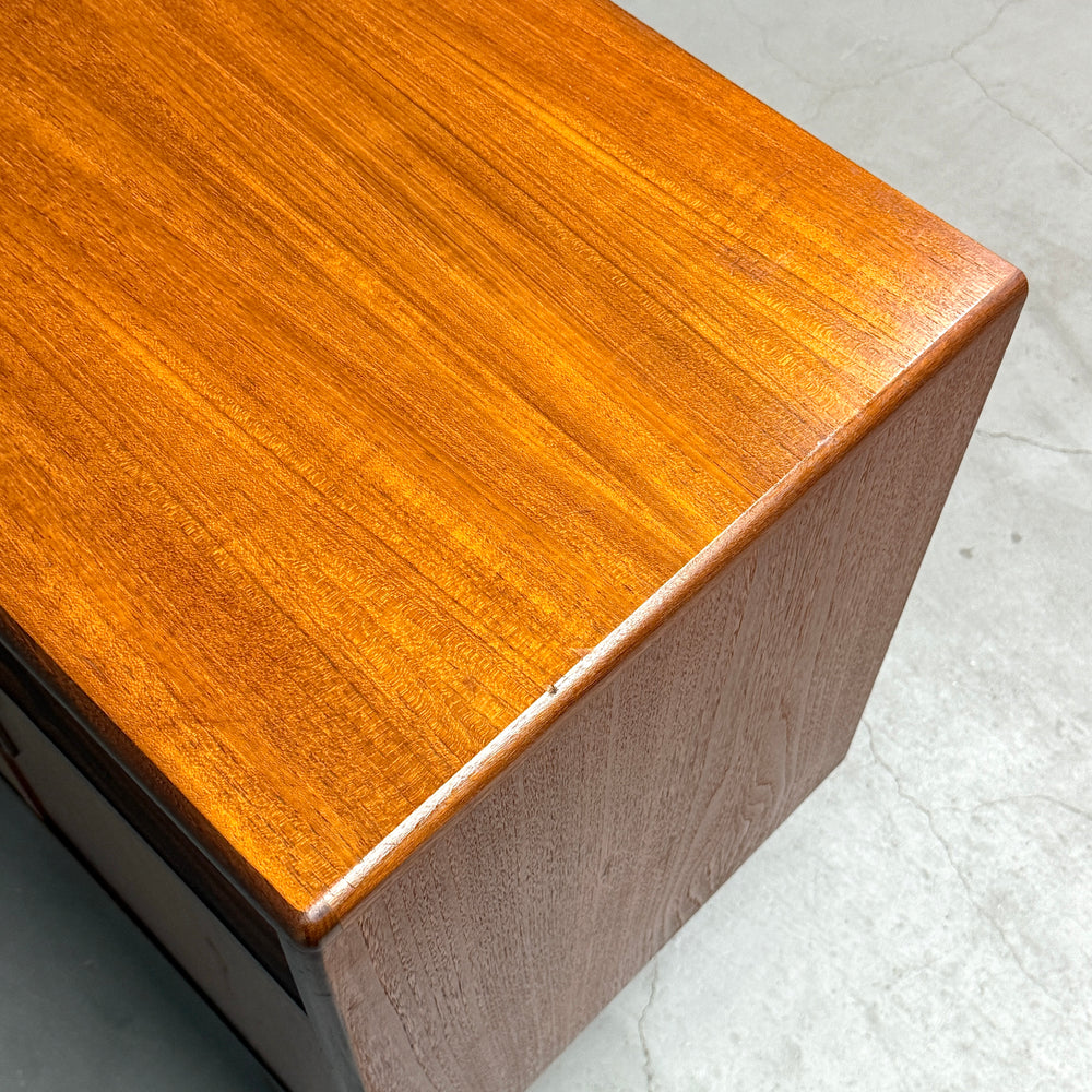 
                      
                        G-PLAN(ジープラン) / Fresco Sideboard フレスコ サイドボード (502)
                      
                    