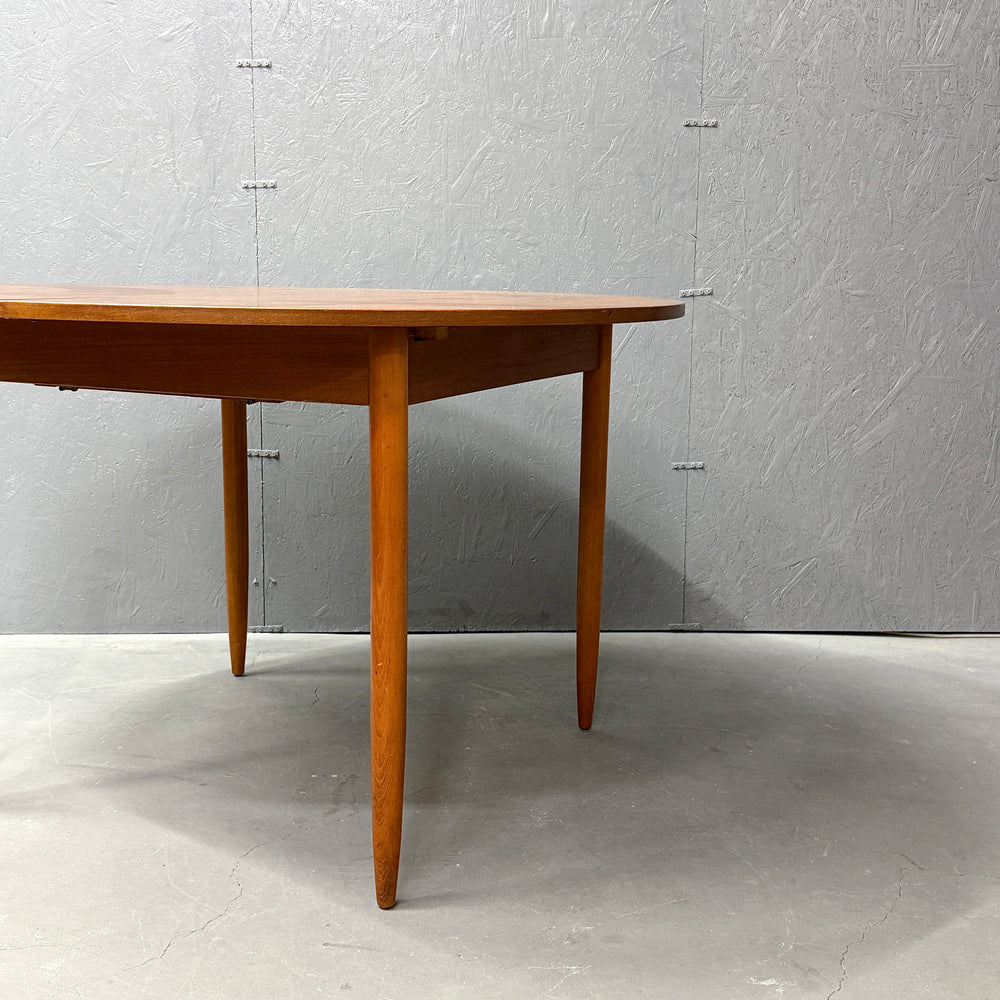 
                      
                        TEAK EXTENSION ROUND TABLE チークラウンドテーブル (501)
                      
                    