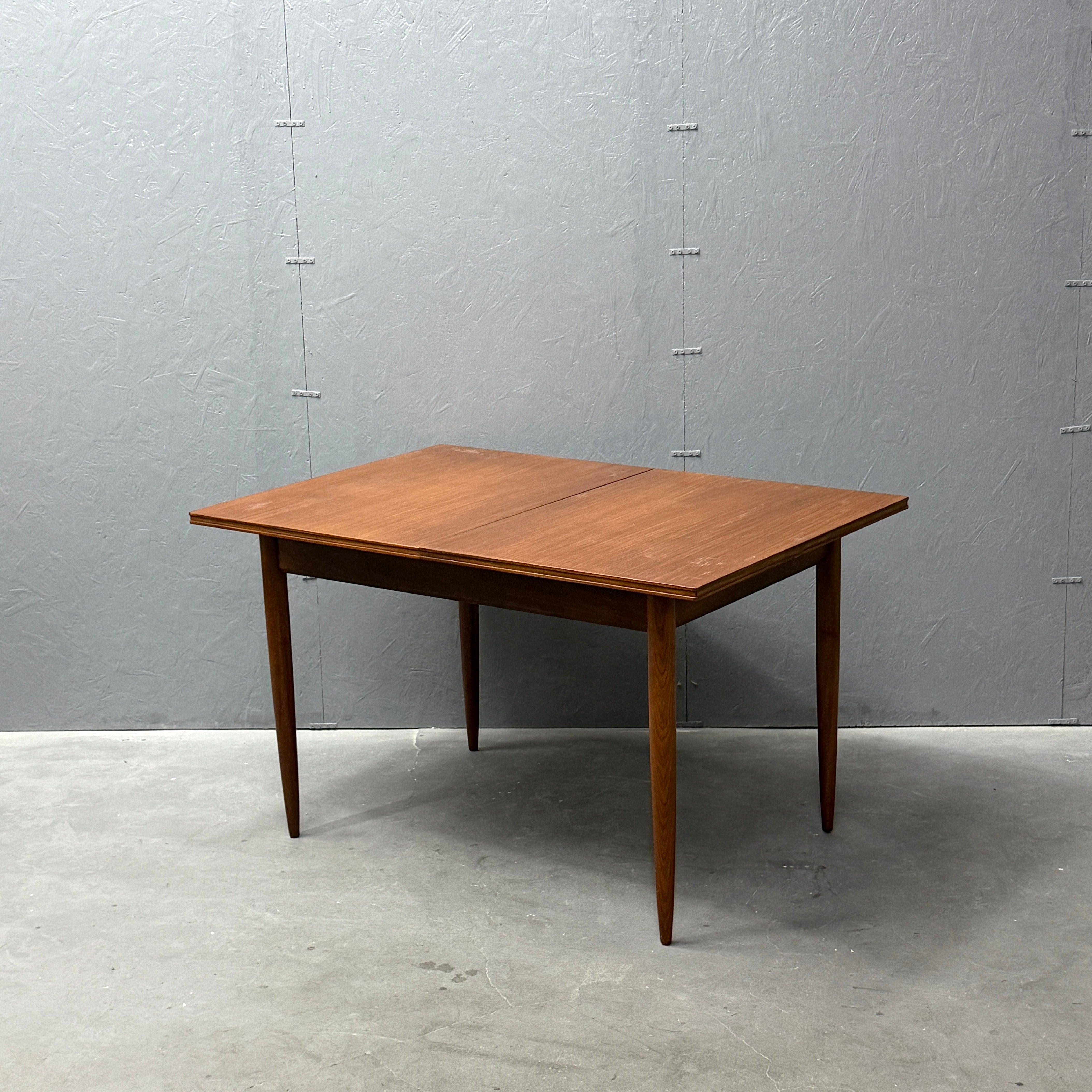 WHITE & NEWTON ヴィンテージ オーバルダイニングテーブル(301) WHITE & NEWTON(ホワイトアンドニュートン) / Dining Table スクエア