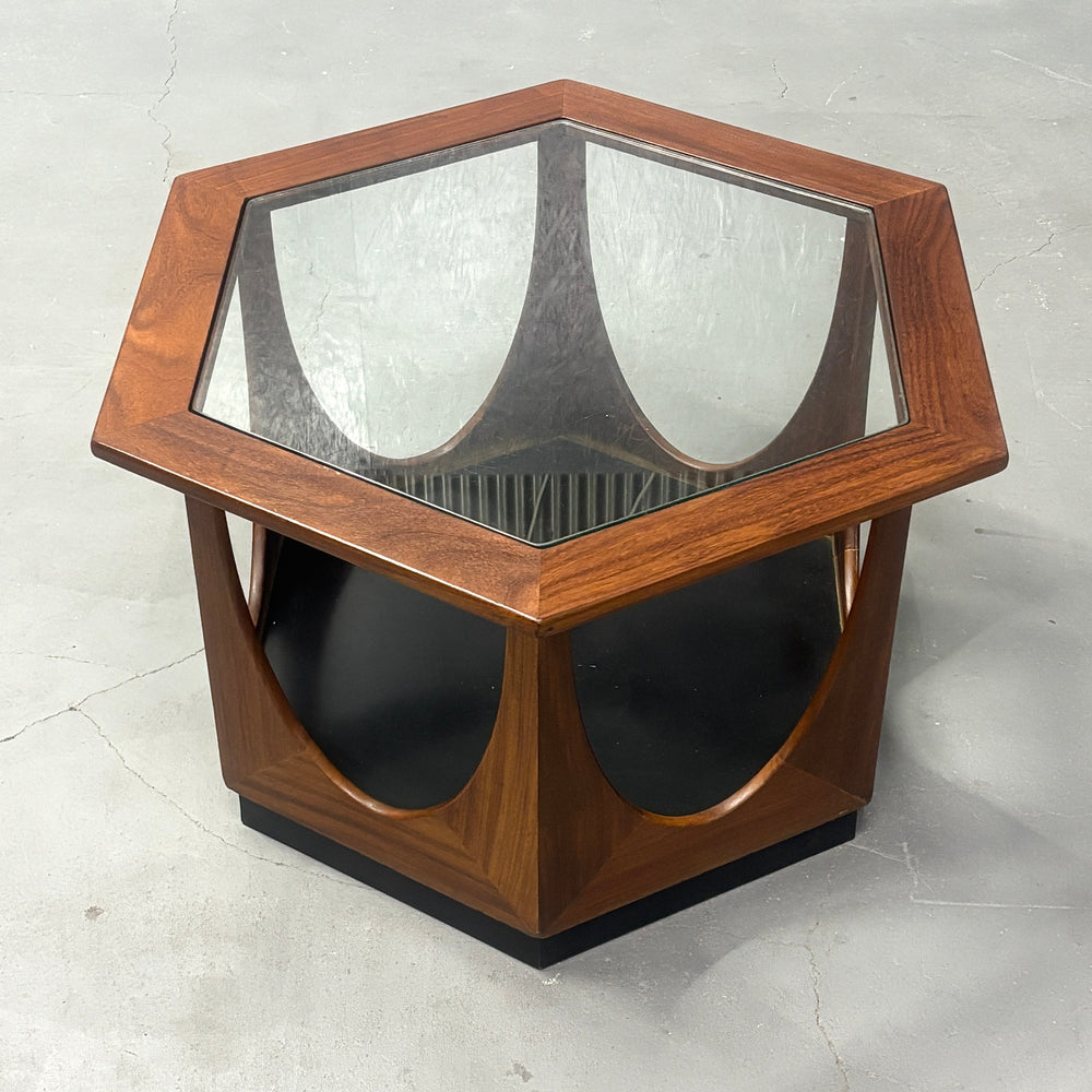 
                      
                        G-PLAN(ジープラン) /HEXAGONAL COFFEE TABLE ヘキサゴナル コーヒーテーブル (401)
                      
                    