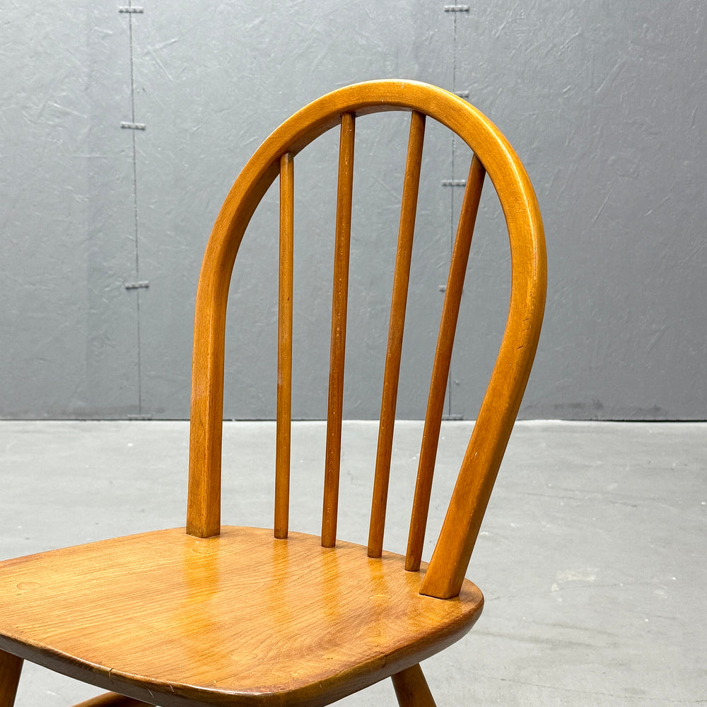 
                      
                        ERCOL(アーコール) / HOOP BACK CHAIR 4本 フープバックチェア (402)
                      
                    