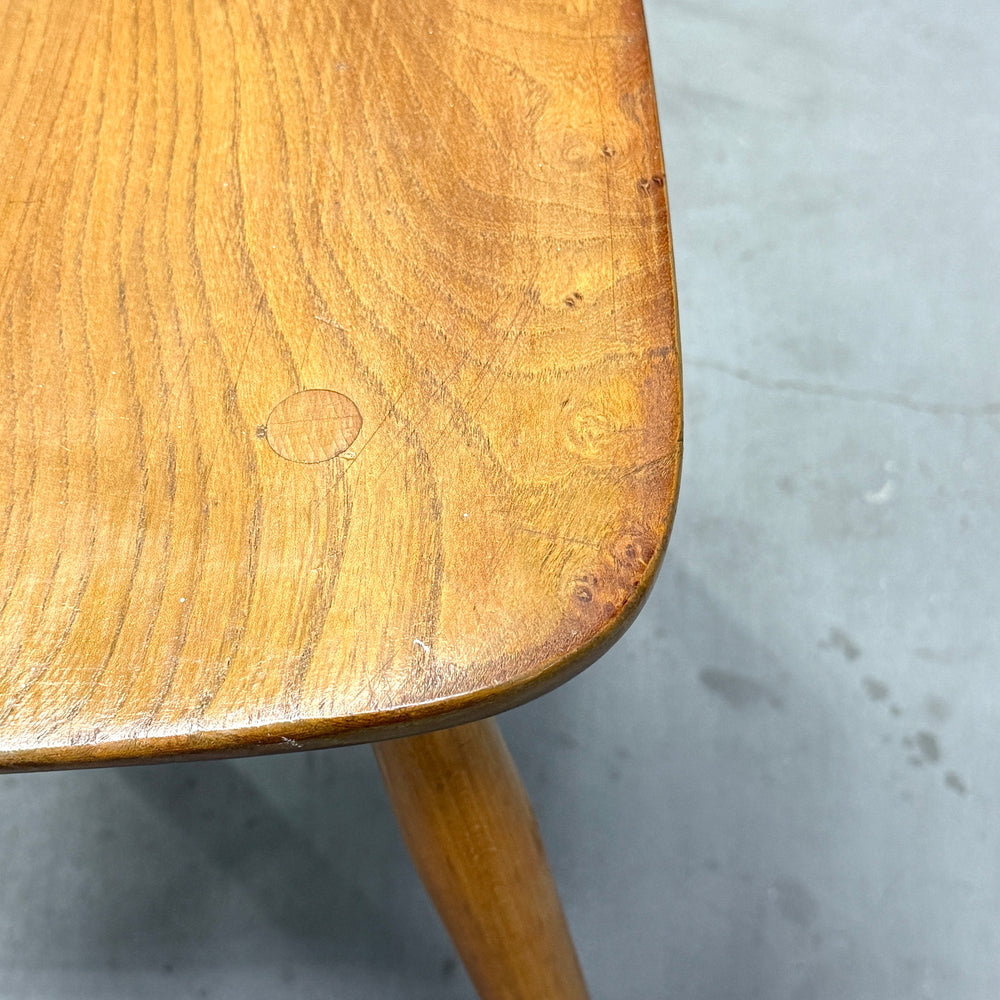 
                      
                        ERCOL(アーコール) / HOOP BACK CHAIR 4本 フープバックチェア (402)
                      
                    