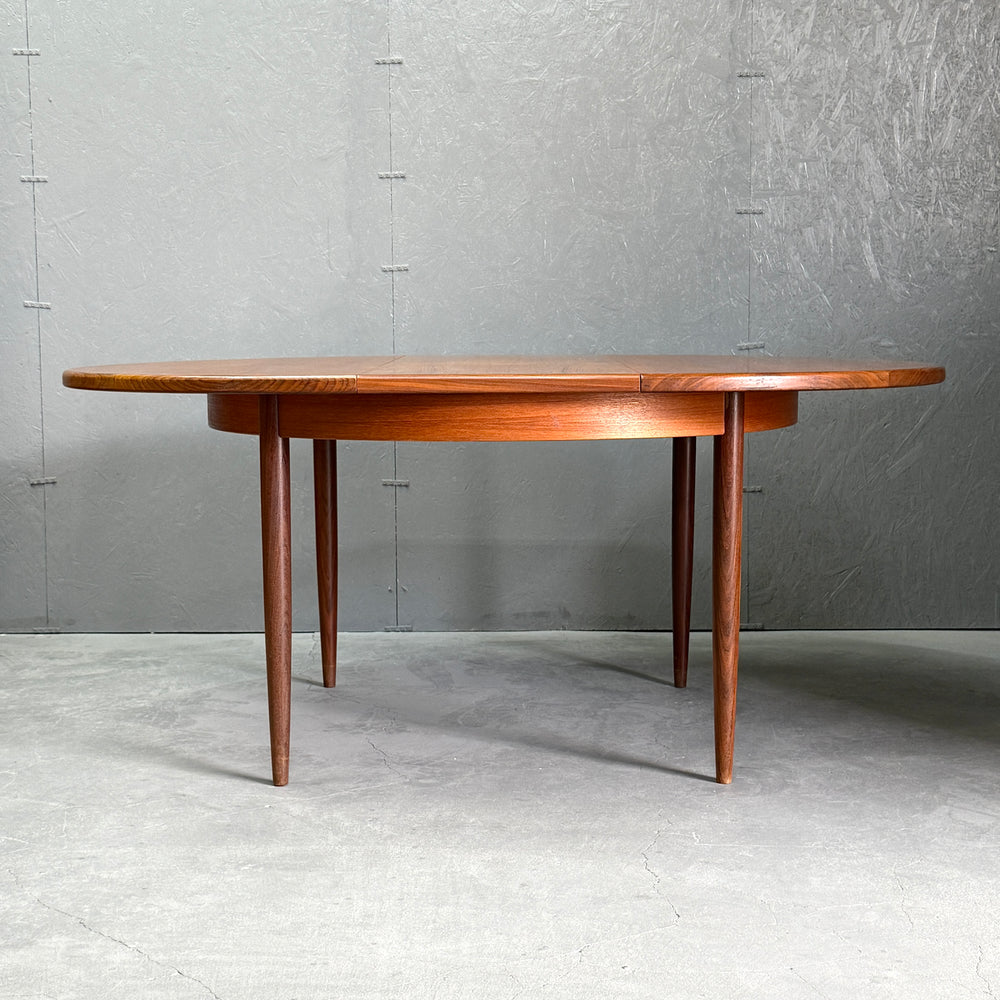 
                      
                        G-PLAN(ジープラン) / Fresco ROUND TABLE フレスコ ラウンドエクステンション ダイニングテーブル (403)
                      
                    