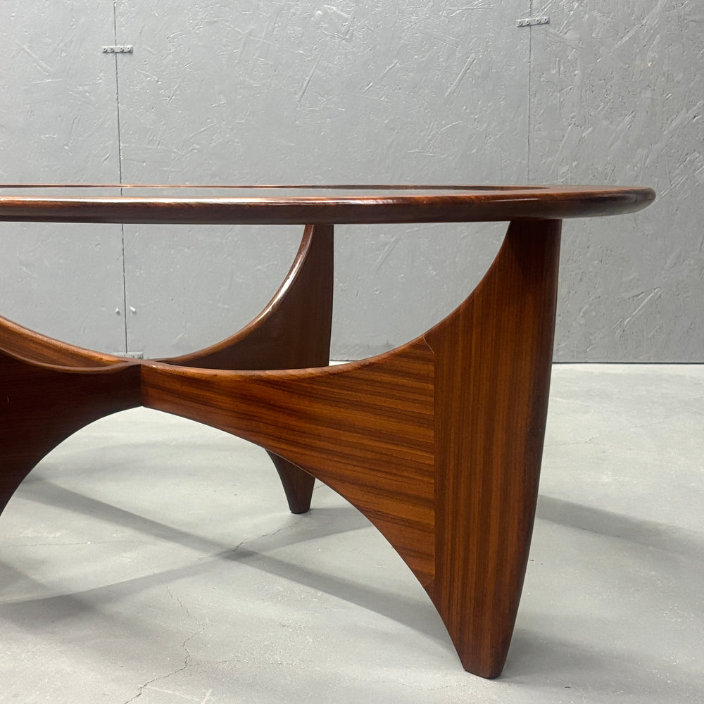 
                      
                        G-PLAN(ジープラン) / Astro oval coffee table アストロ オーバルコーヒーテーブル (403)
                      
                    