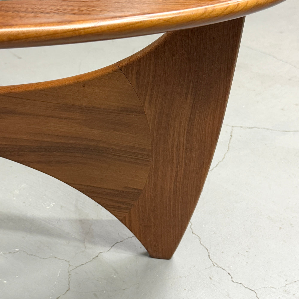 
                      
                        G-PLAN(ジープラン) / Astro oval coffee table アストロ オーバルコーヒーテーブル (402)
                      
                    