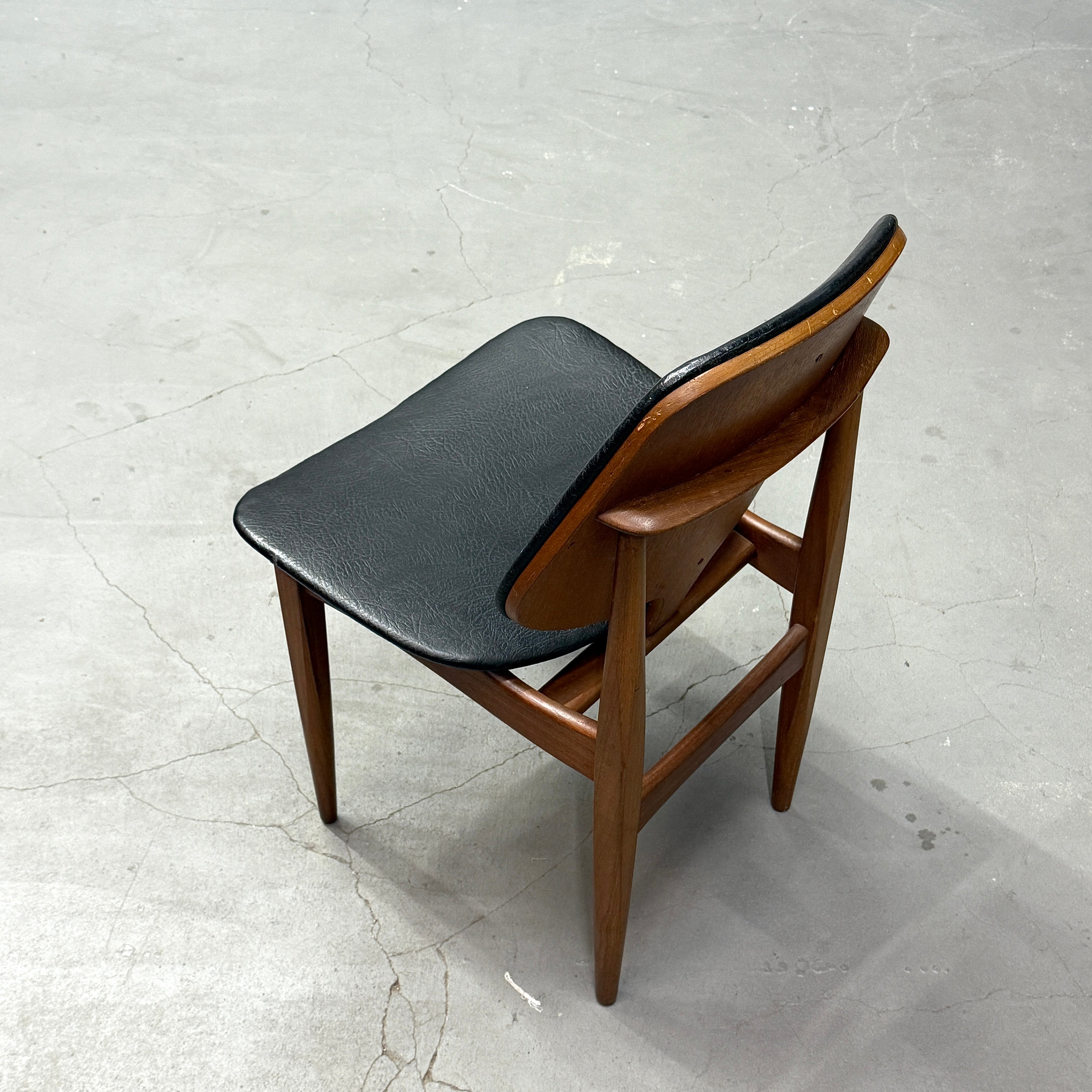 Elliots of Newbury(EON) / VINTAGE CHAIR ヴィンテージチェア (504