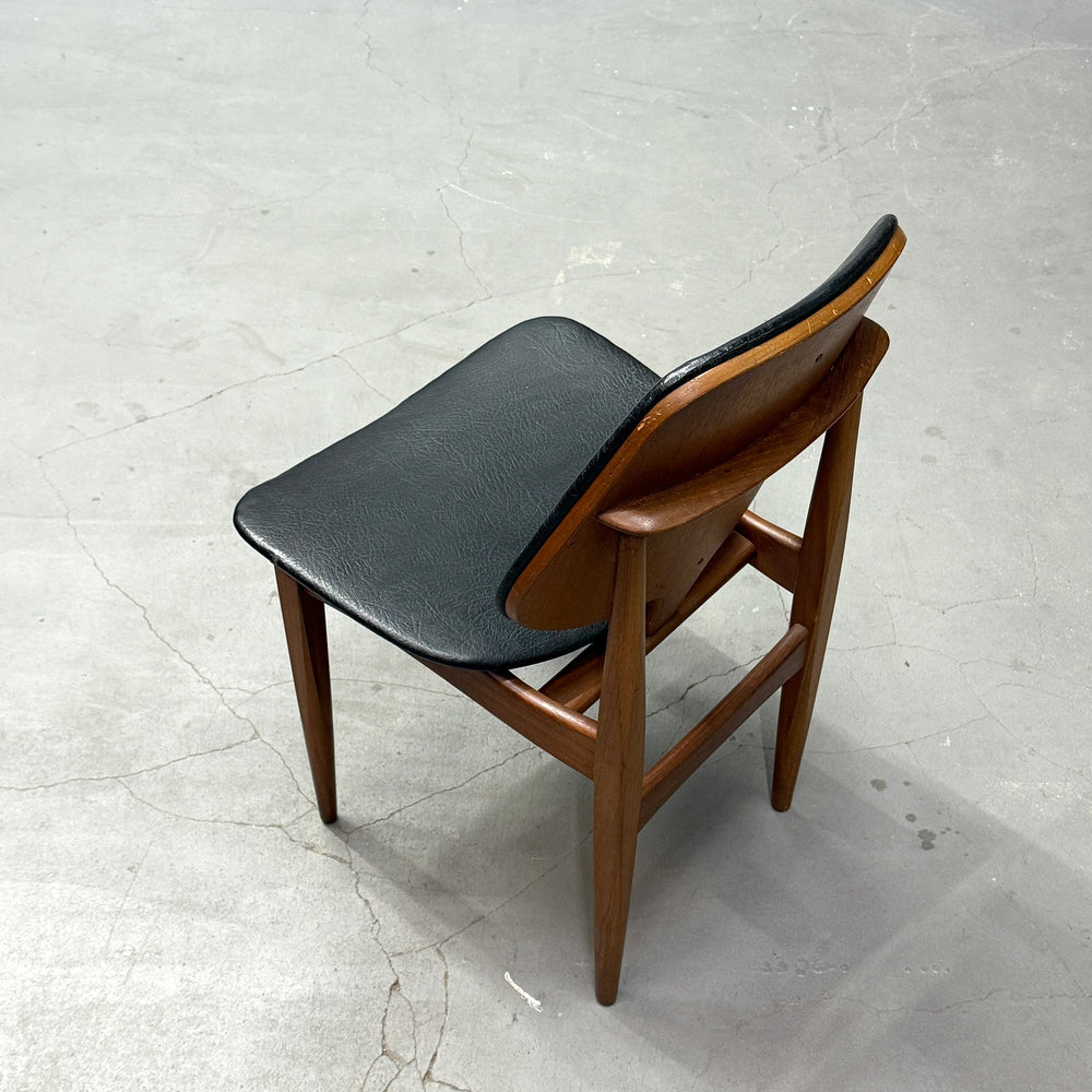
                      
                        Elliots of Newbury(EON) / VINTAGE CHAIR ヴィンテージチェア (504)
                      
                    