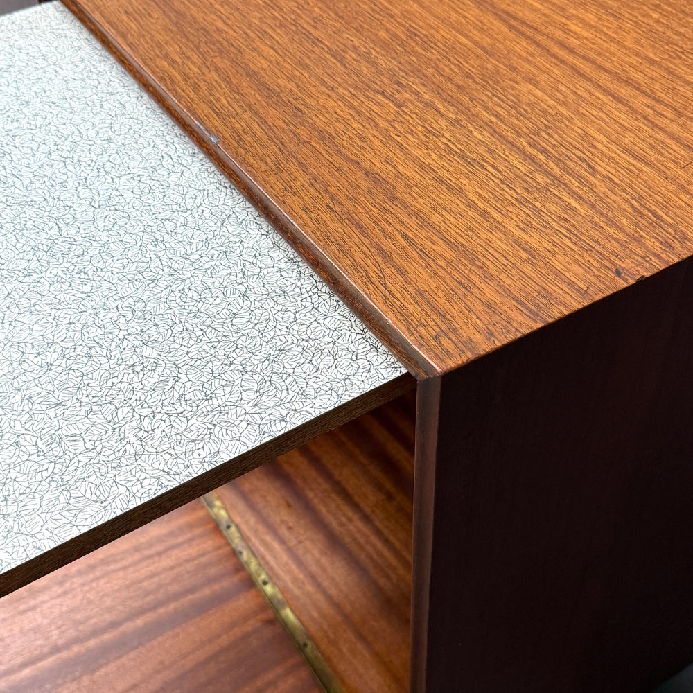 
                      
                        A.H.McINTOSH(マッキントッシュ) /  DUNVEGAN Sideboard (401)
                      
                    