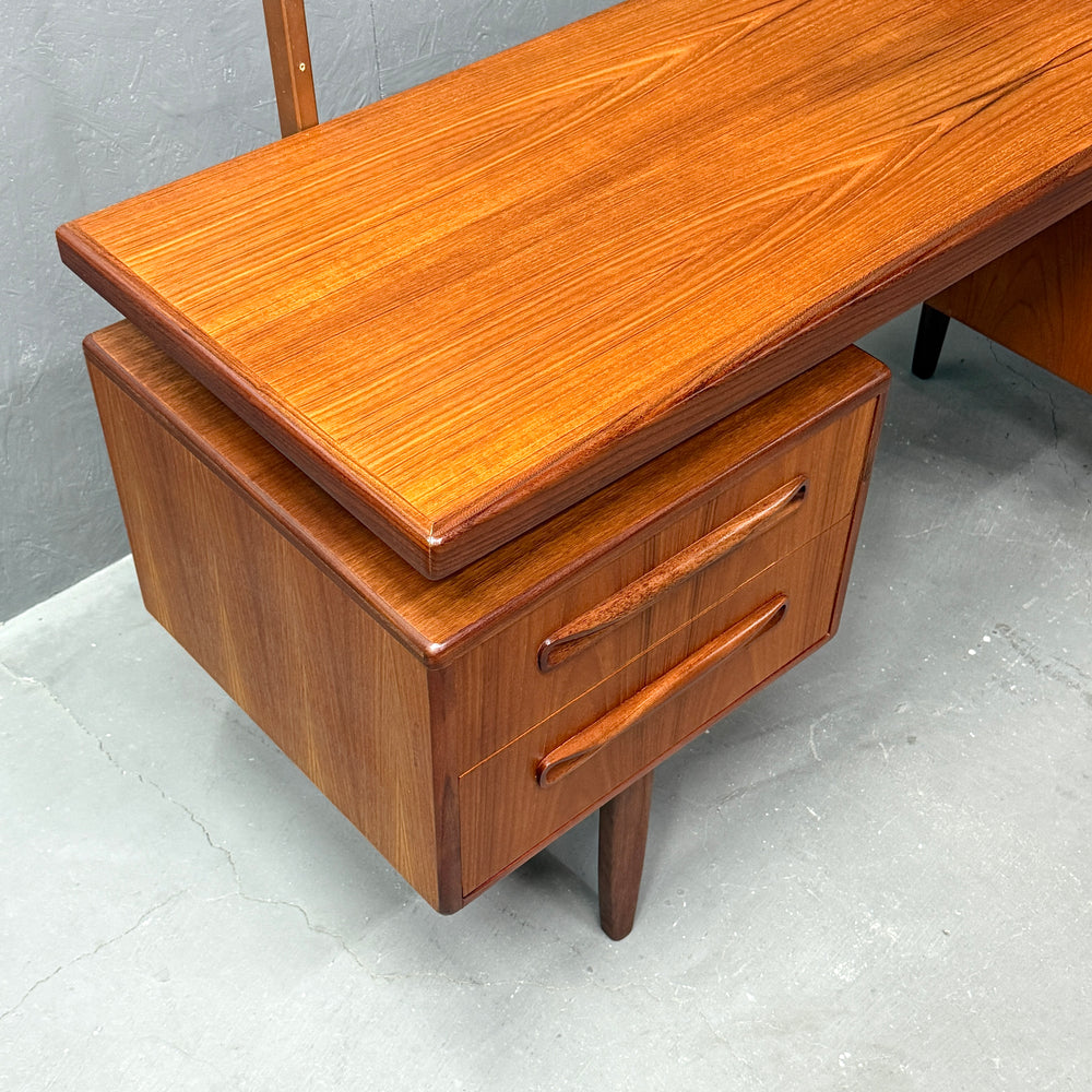 
                      
                        G-PLAN(ジープラン) / DRESSER ドレッサー (501)
                      
                    