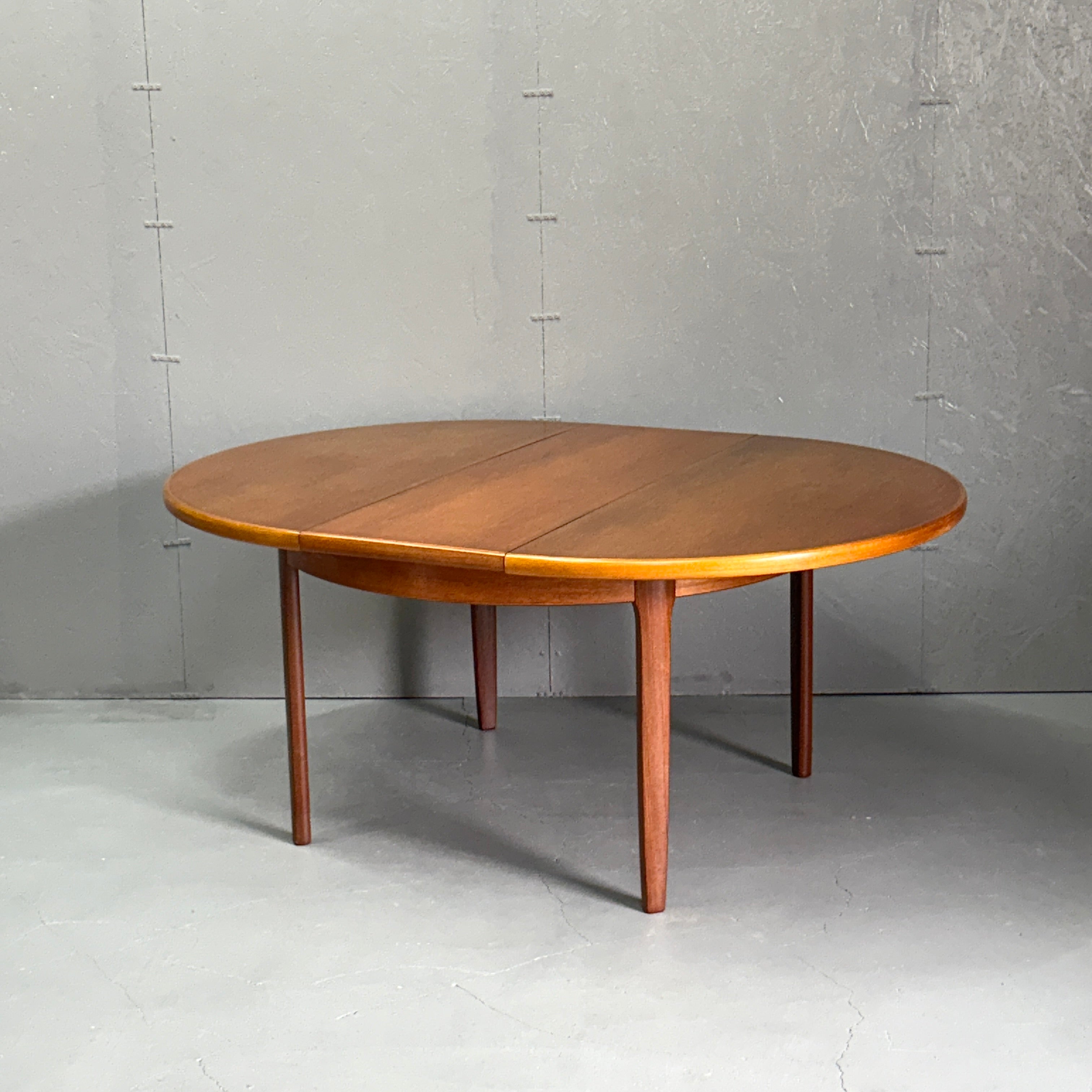 DANISH VINTAGE ROUND TABLE ダニッシュヴィンテージ ラウンドテーブル