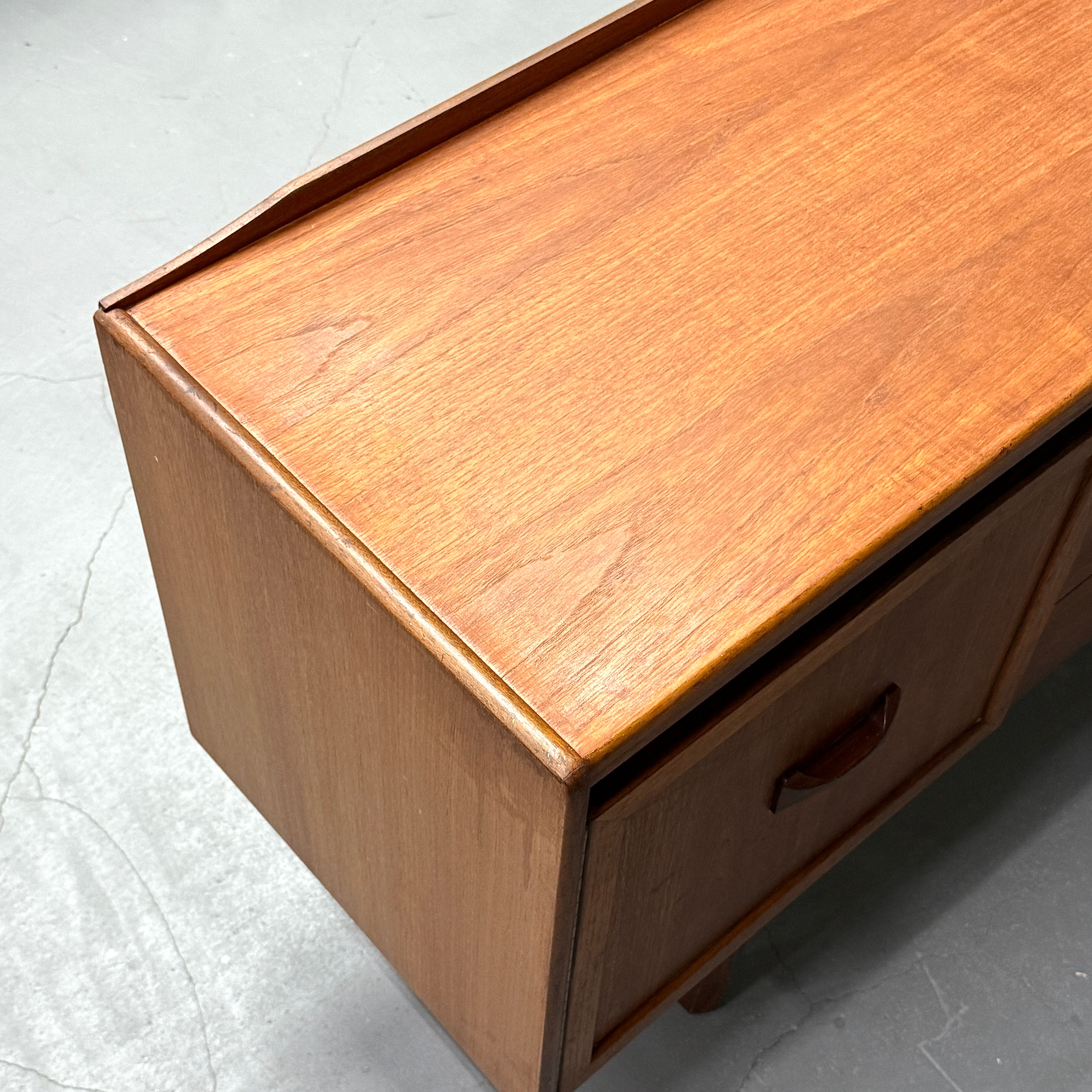 William Lawrence (ウィリアム・ローレンス) / Vintage SIDEBOARD